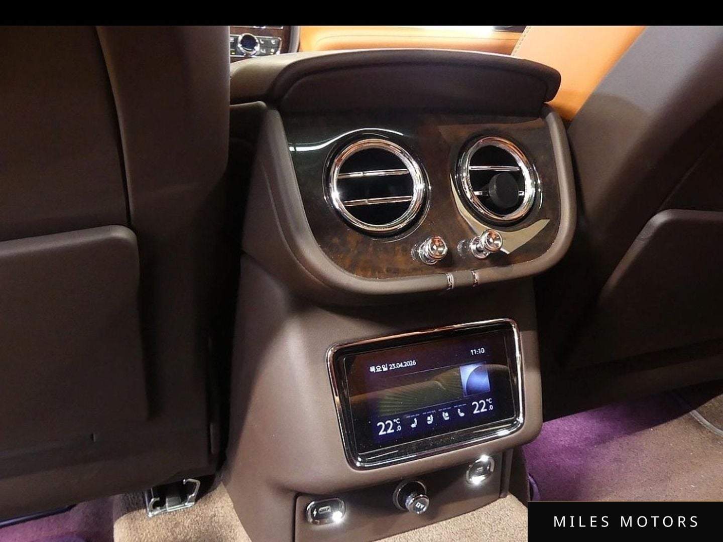 Bentley Bentayga 2021 — миниатюра 18