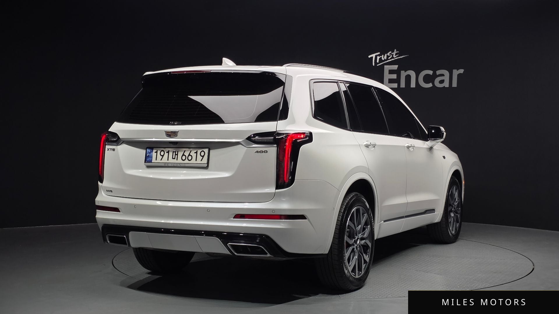 Cadillac XT6 2023 — миниатюра 2