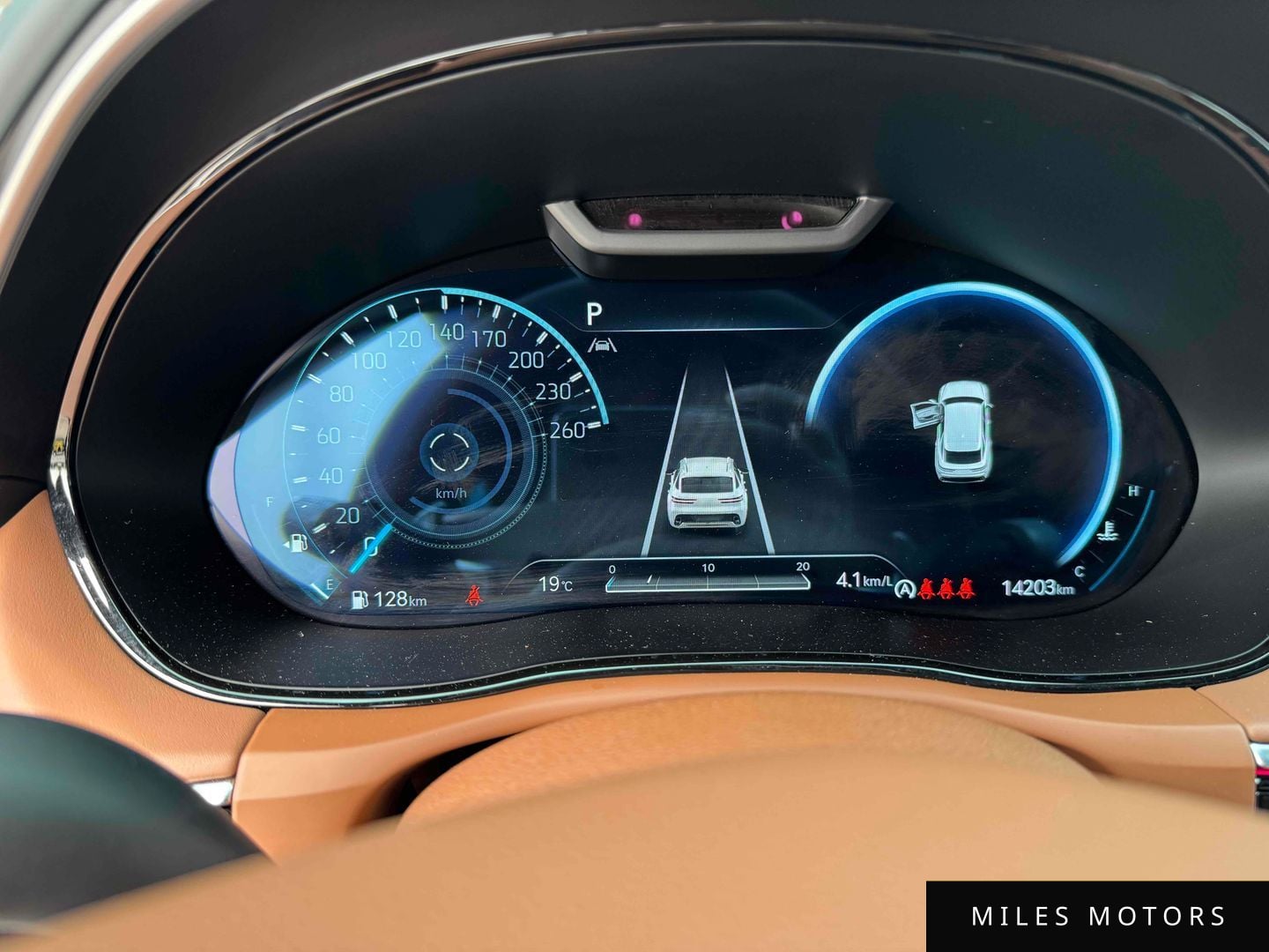 Genesis GV70 2023 — миниатюра 11