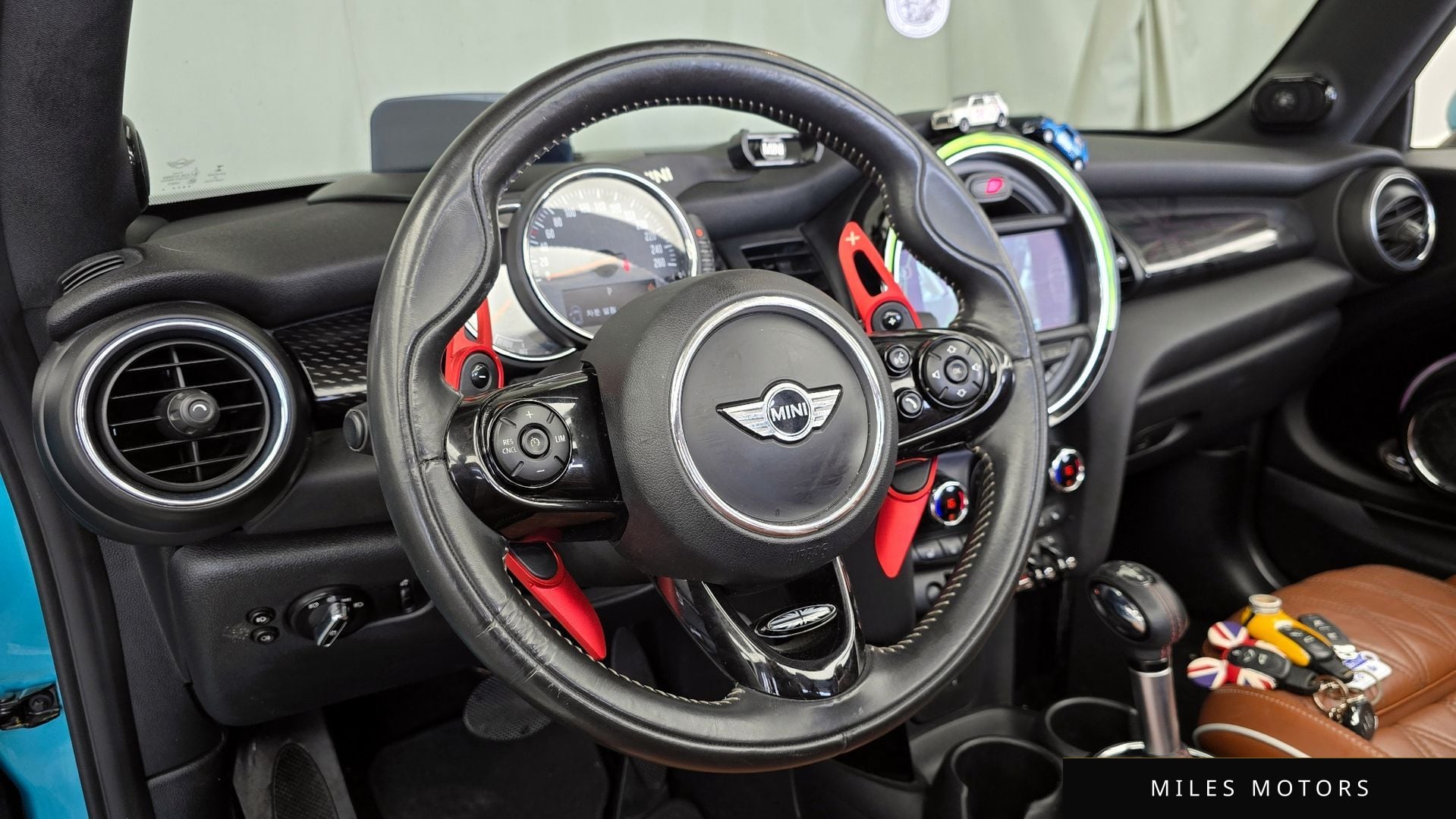 MINI Cooper Convertible 2018 — миниатюра 12