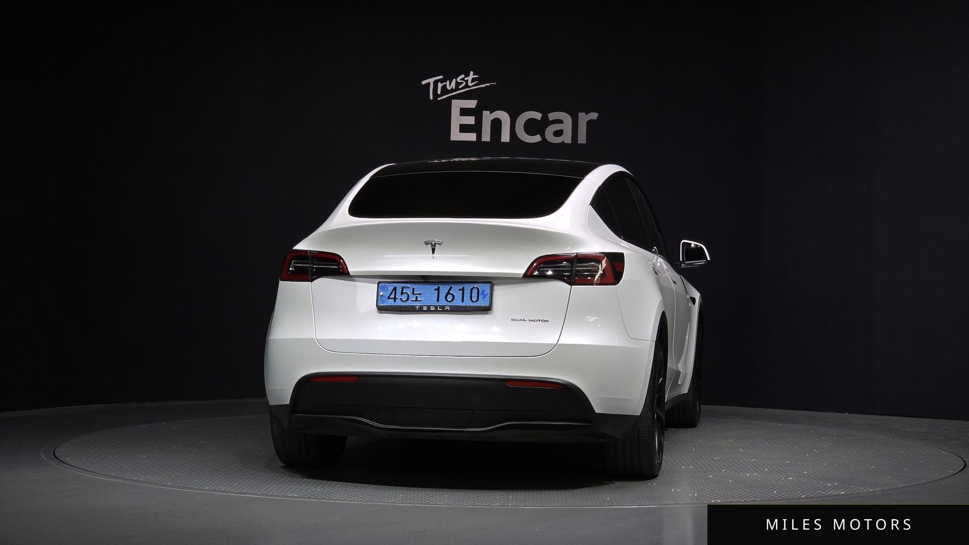 Tesla Model Y 2022 — миниатюра 4