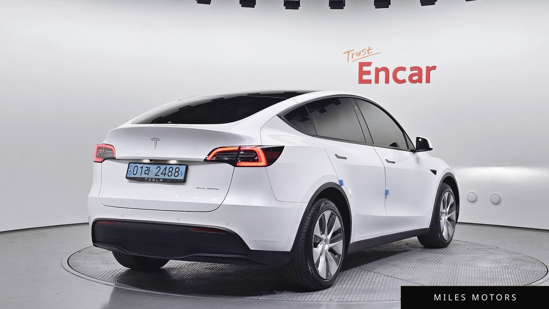 Tesla 모델 Y 2021 — миниатюра 2