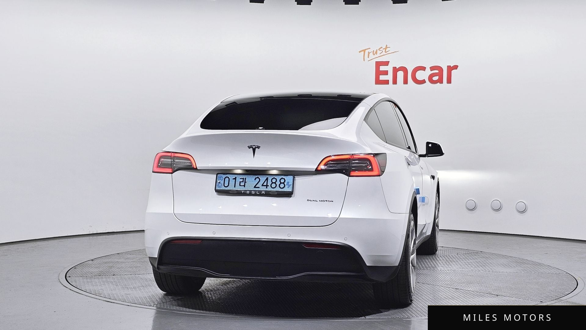 Tesla 모델 Y 2021 — миниатюра 4