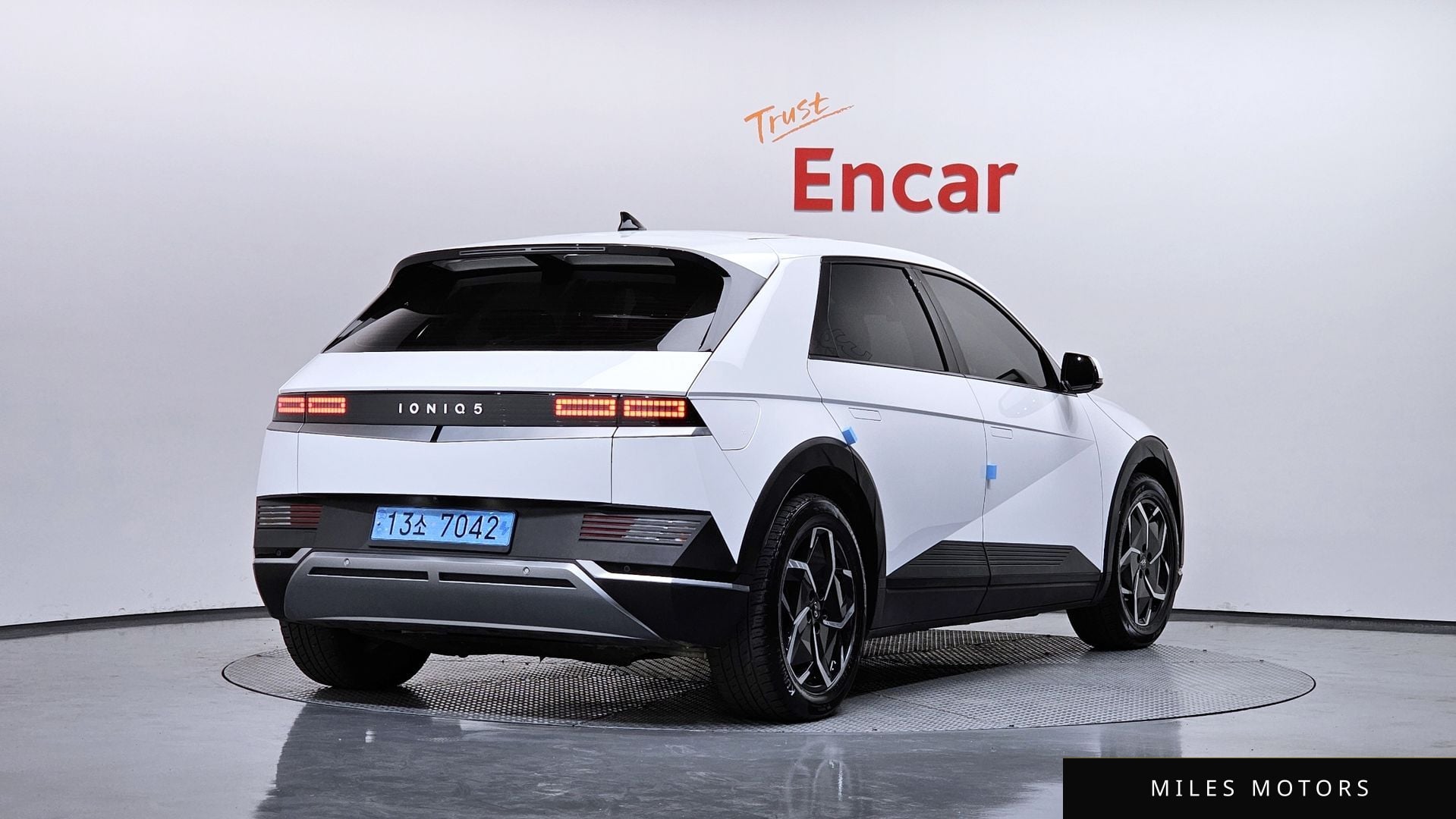 Hyundai Ioniq5 2023 — миниатюра 2