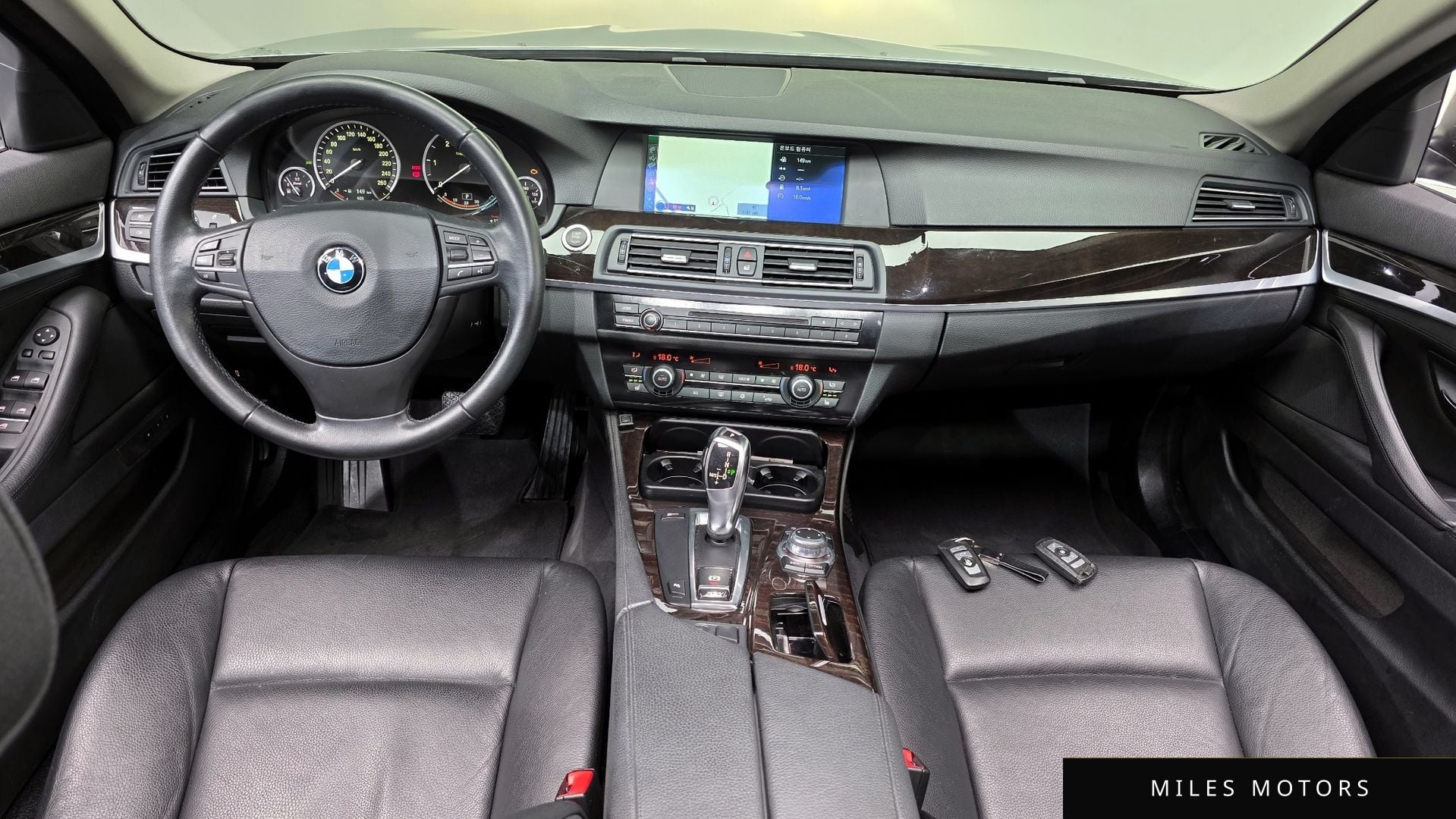 BMW 5 Series (F10) 2011 — миниатюра 7