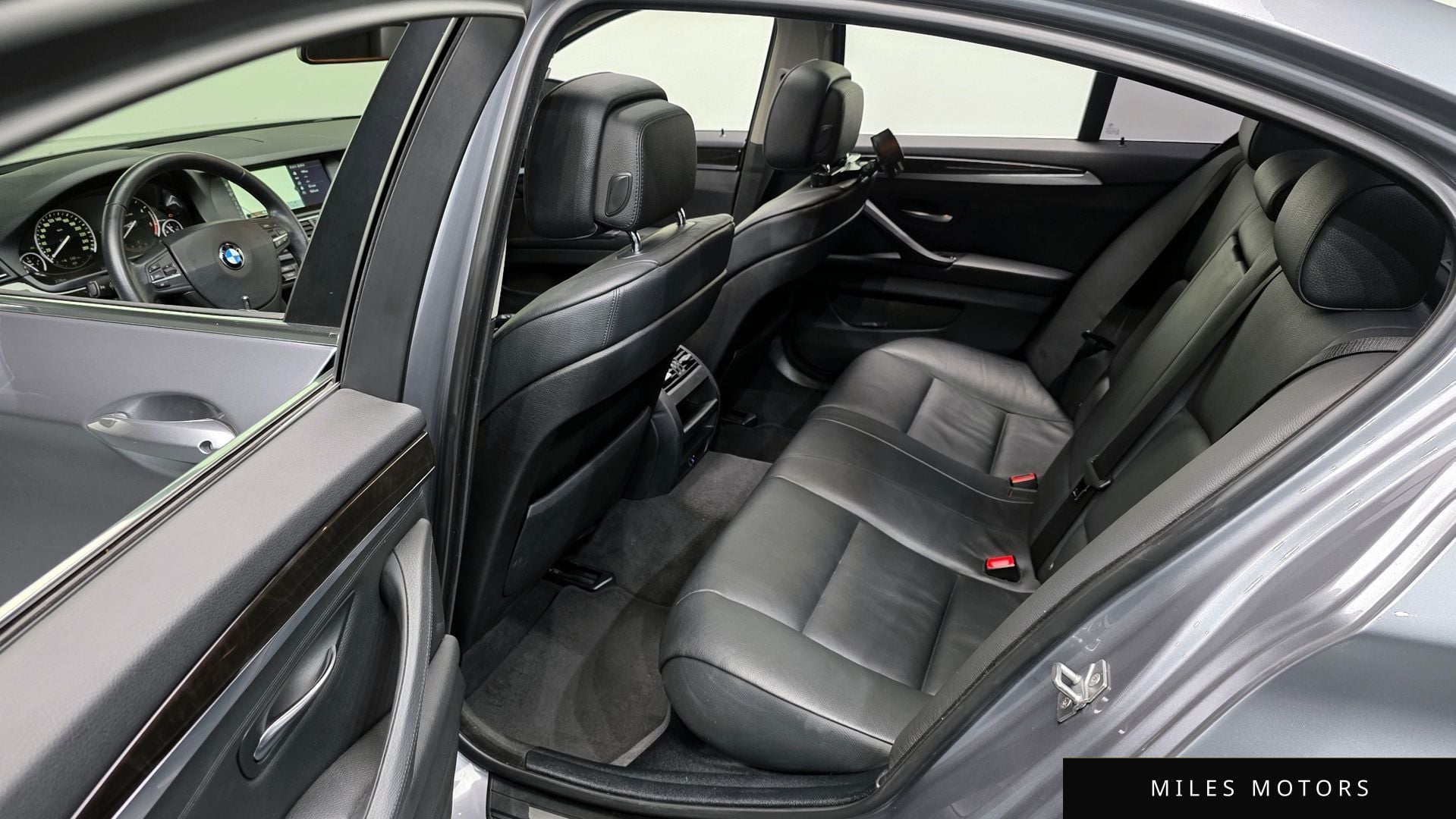 BMW 5 Series (F10) 2011 — миниатюра 12