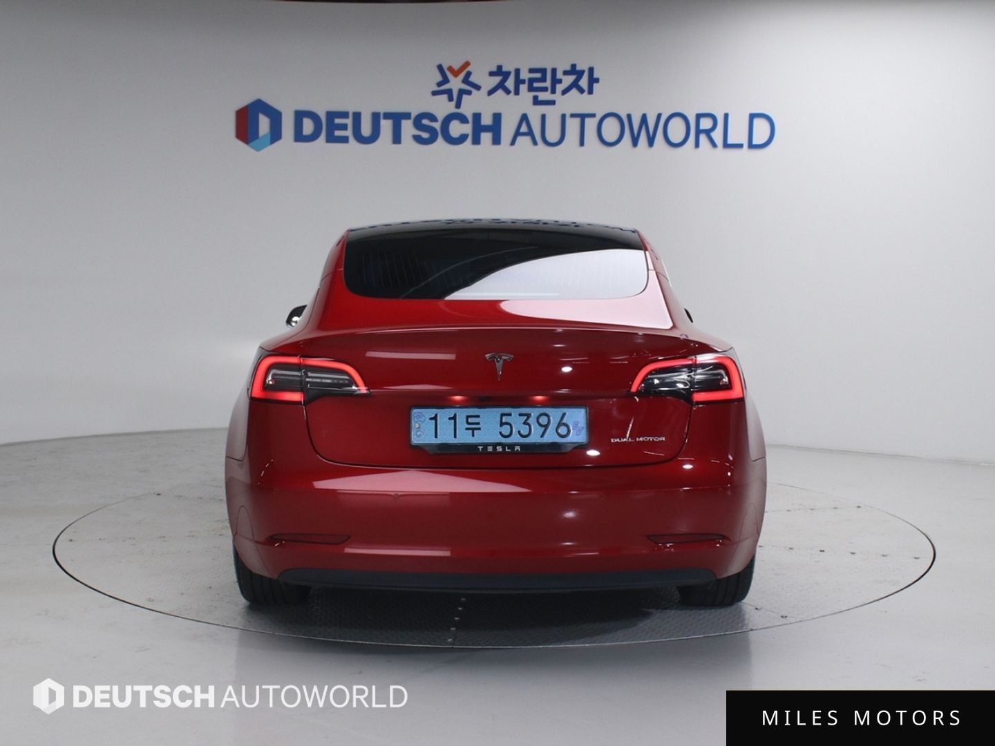 Tesla Model 3 2020 — миниатюра 4