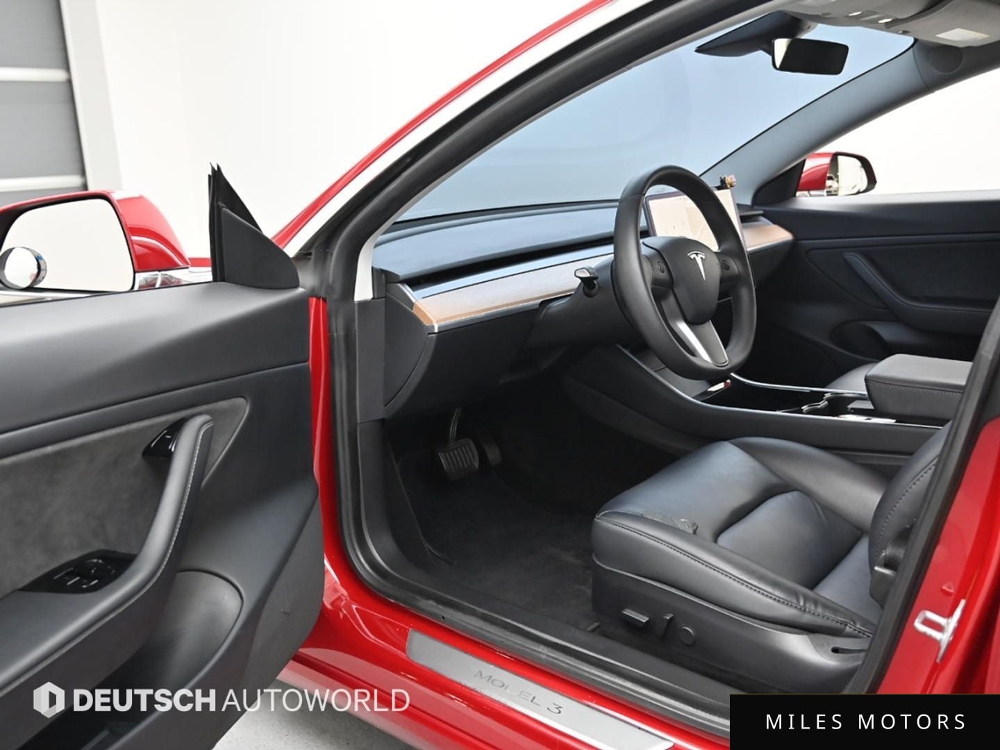 Tesla Model 3 2020 — миниатюра 11
