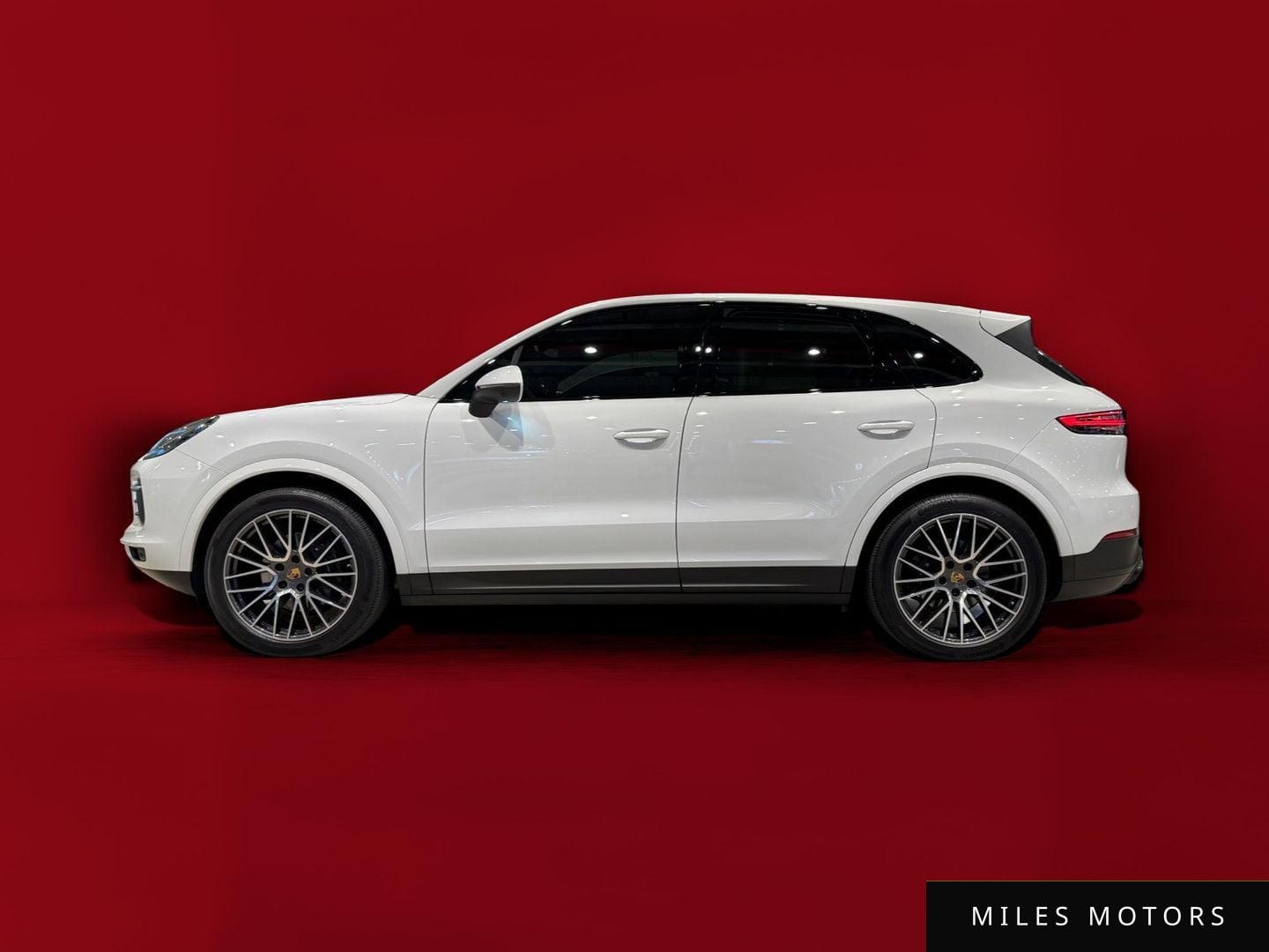 Porsche Cayenne 2021 — фото 1 из 12