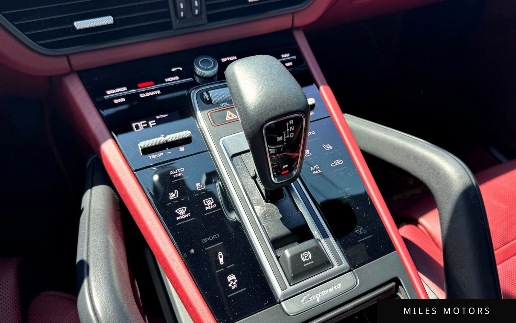 Porsche Cayenne 2021 — миниатюра 10