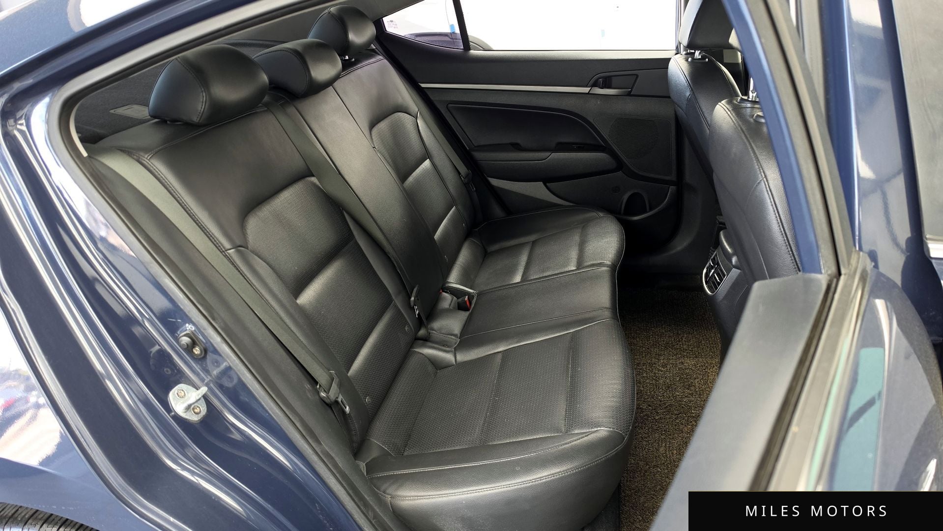 Hyundai AVANTE 2016 — миниатюра 11