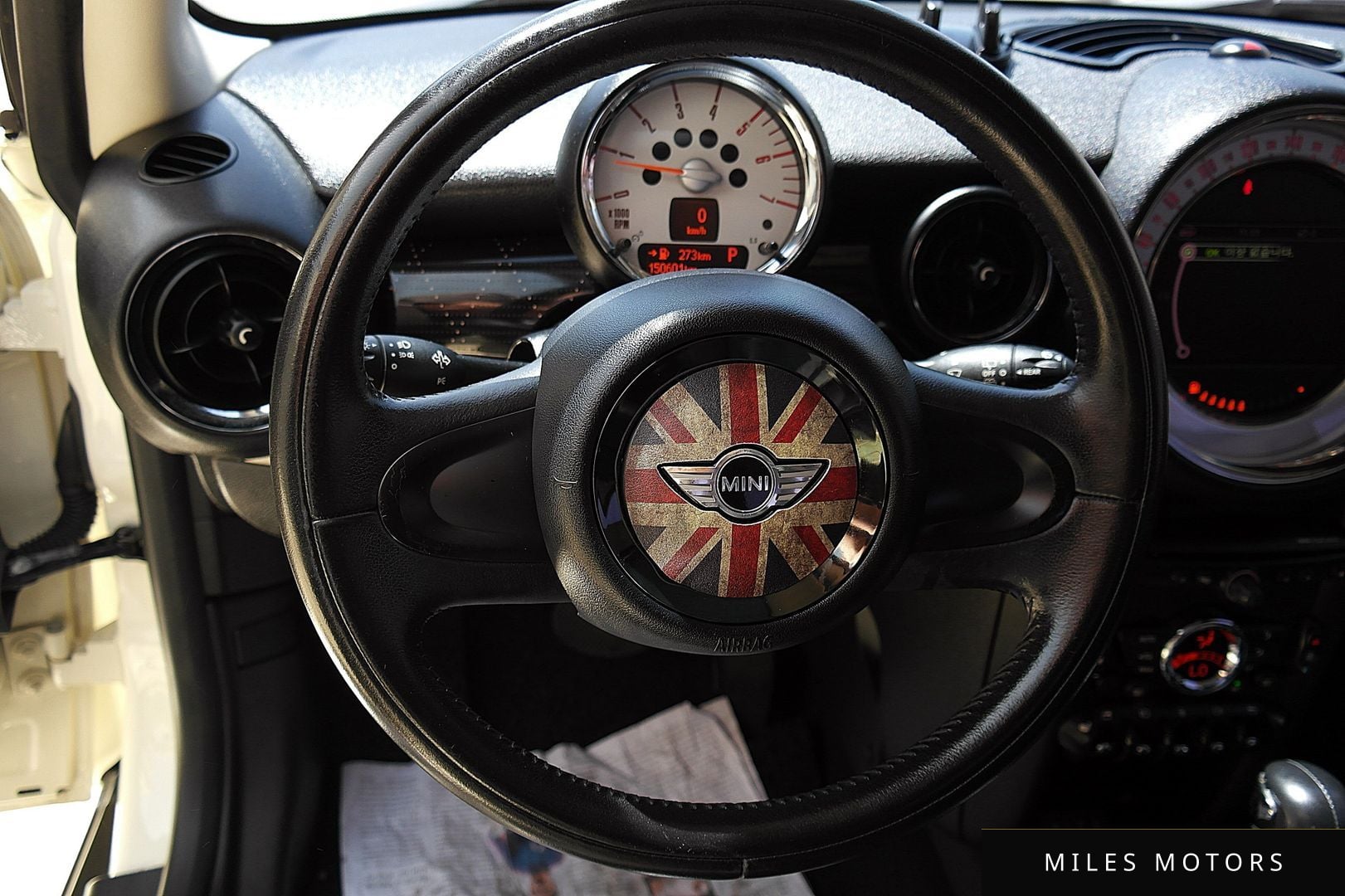 MINI Cooper D 2013 — миниатюра 10