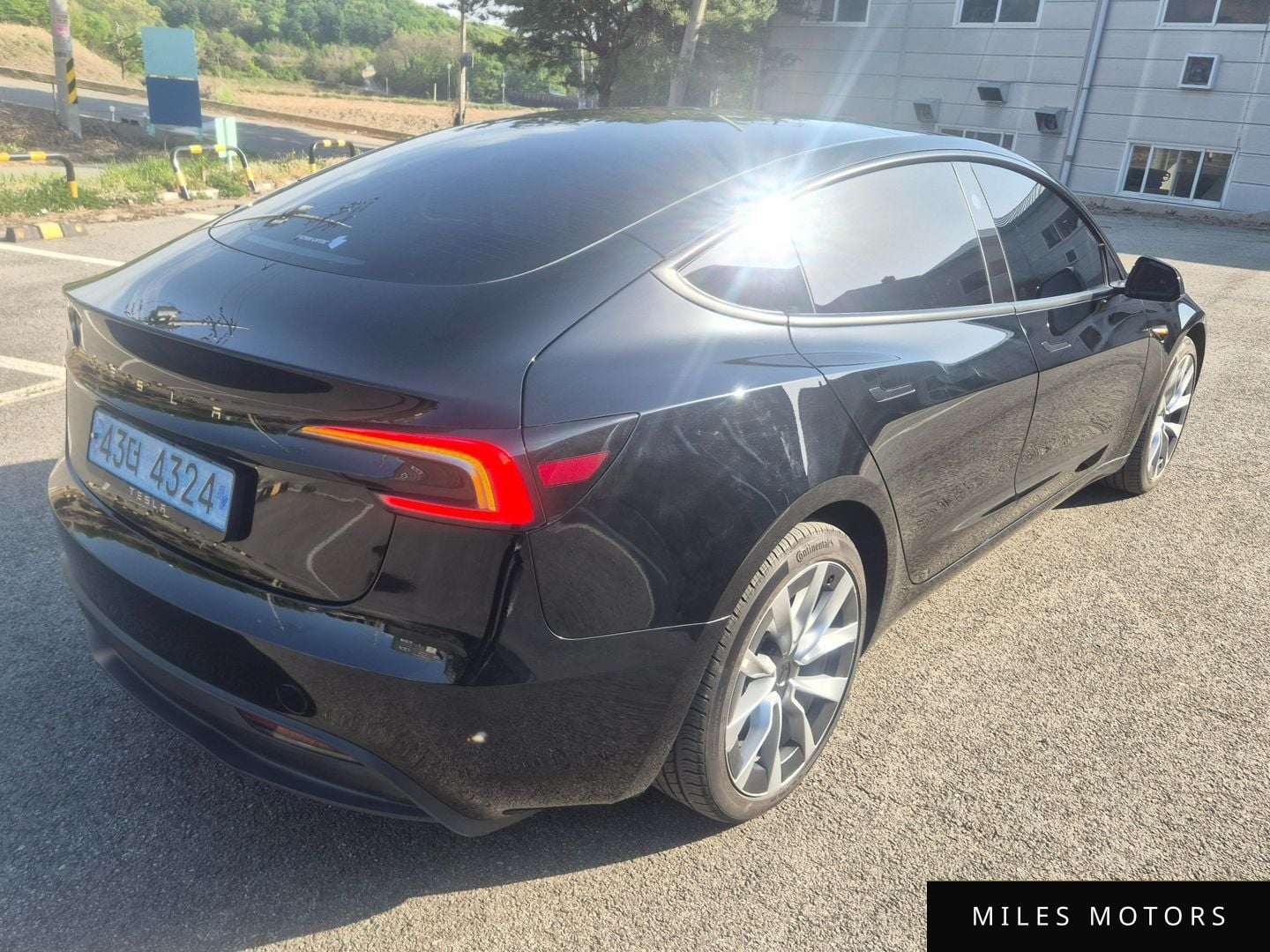 Tesla Model 3 2024 — миниатюра 2