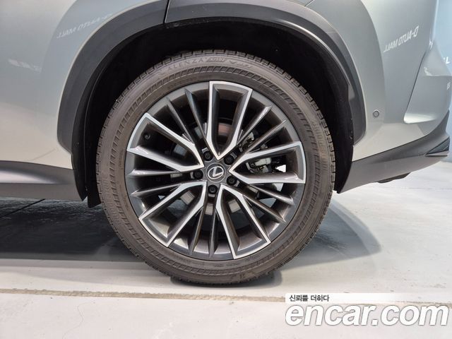 Лексус NX350h 2025 — миниатюра 23