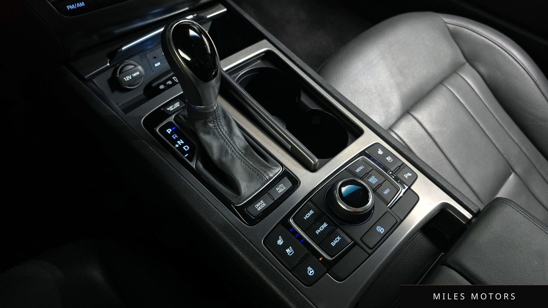 Hyundai Genesis 2016 — миниатюра 9