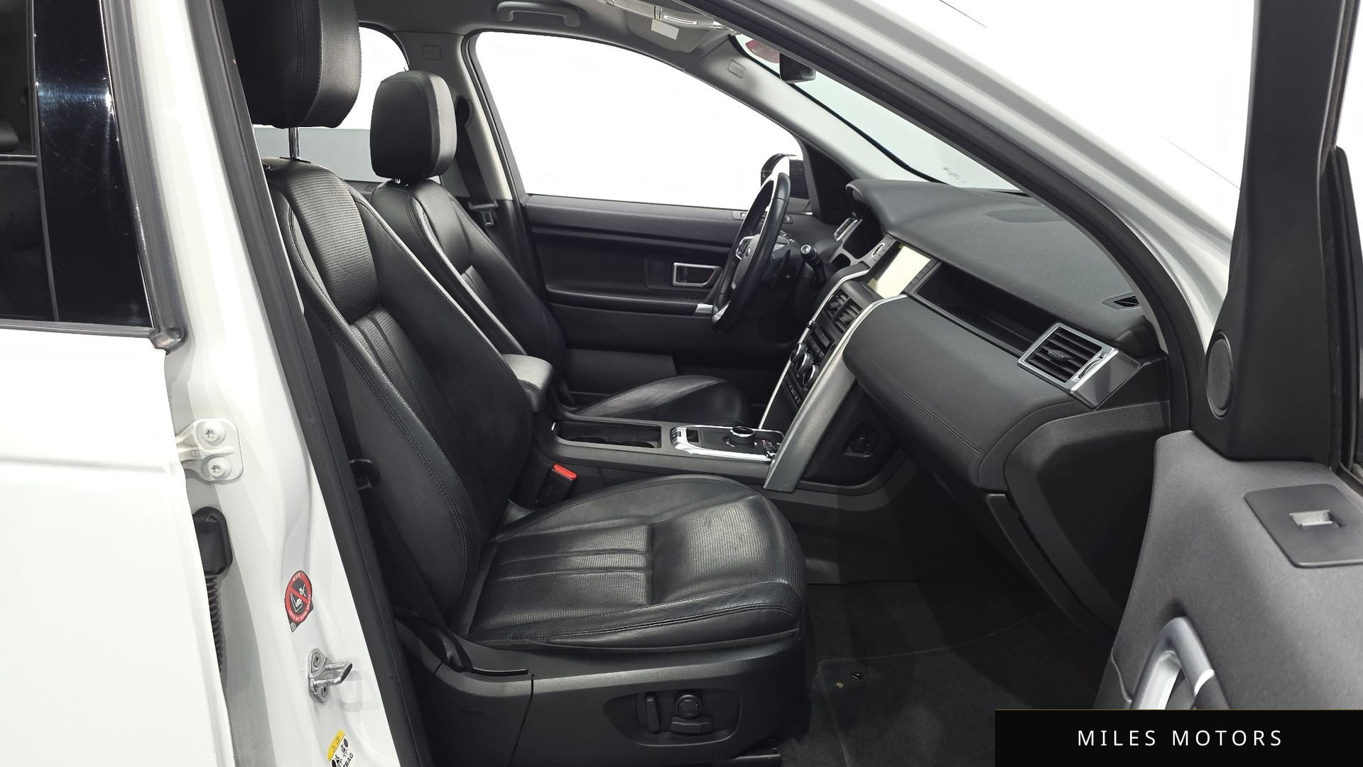 Land Rover Discovery Sport 2017 — миниатюра 12