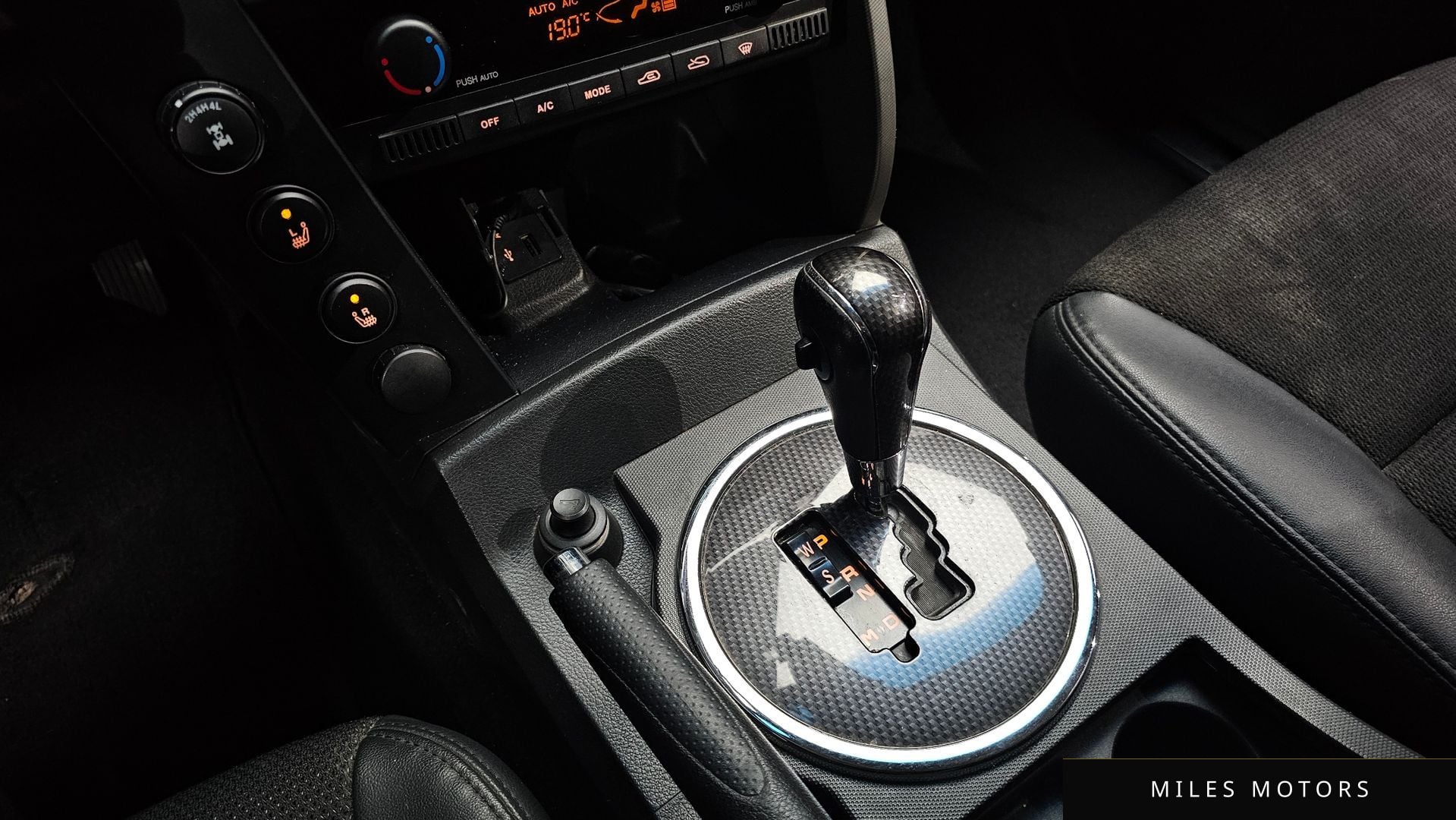 KG Mobility 코란도 스포츠 2013 — миниатюра 12