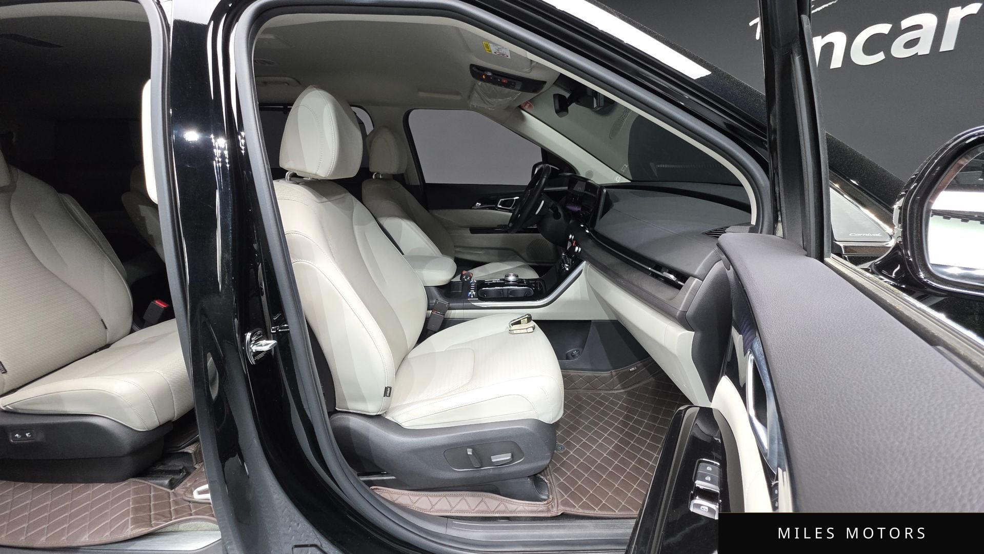 Kia Carnival 2023 — миниатюра 13