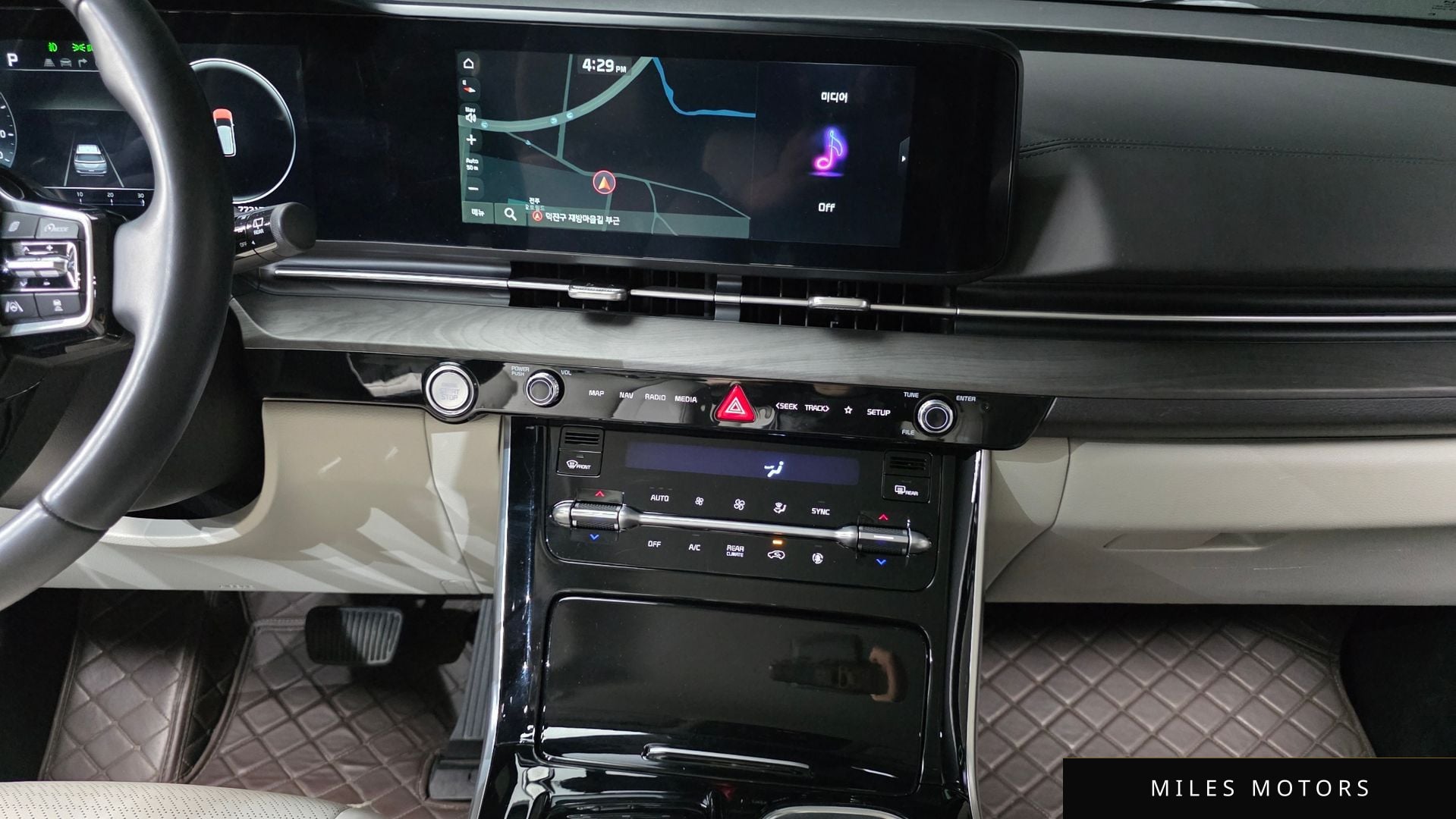 Kia Carnival 2023 — миниатюра 18