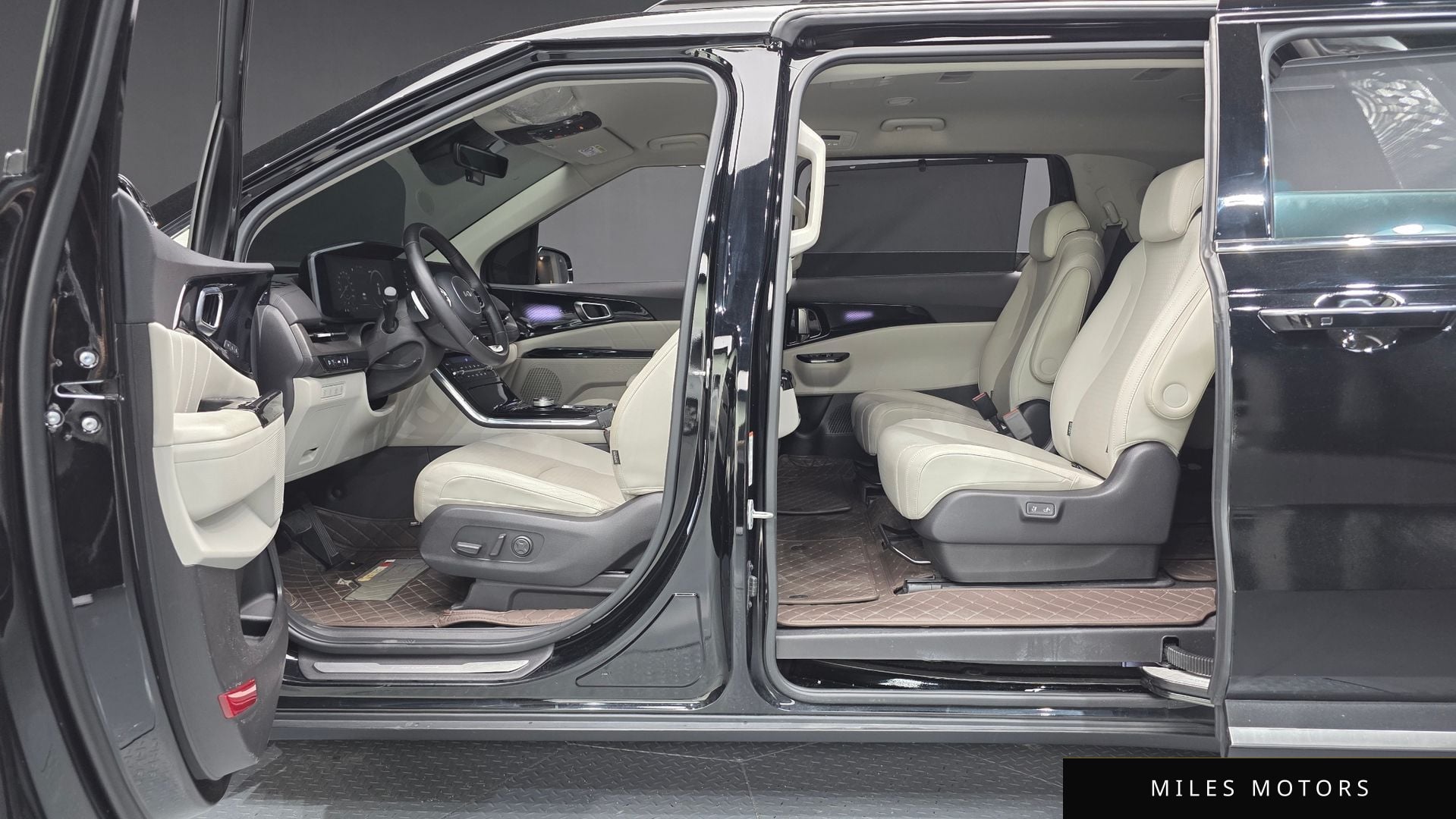Kia Carnival 2023 — миниатюра 21