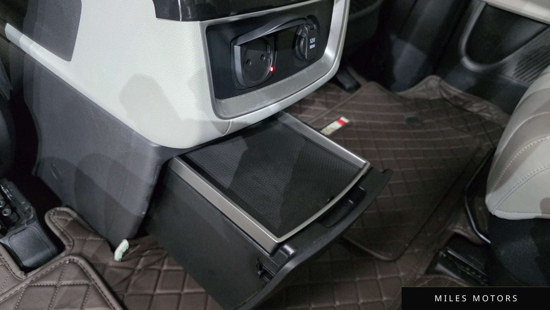 Kia Carnival 2023 — миниатюра 23