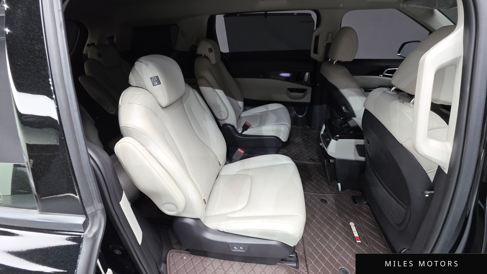 Kia Carnival 2023 — миниатюра 24