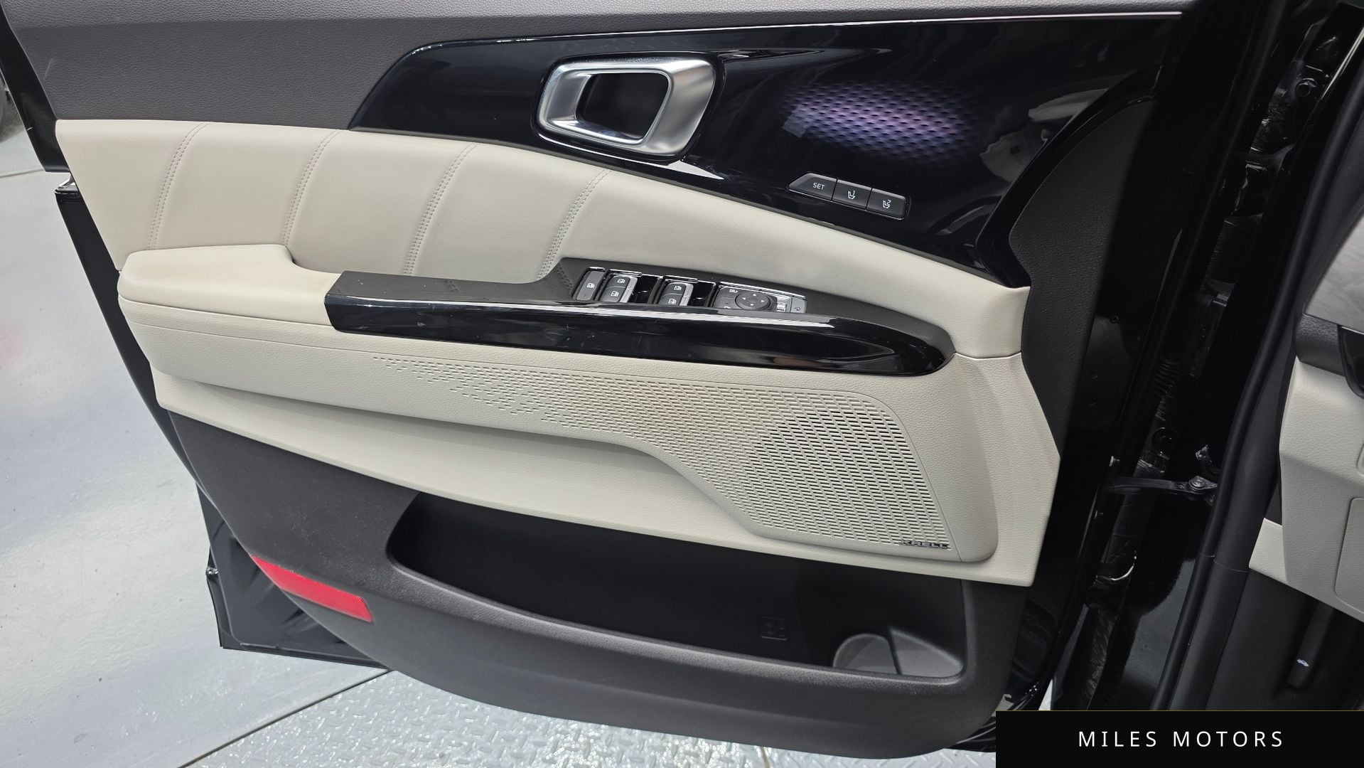 Kia Carnival 2023 — миниатюра 14