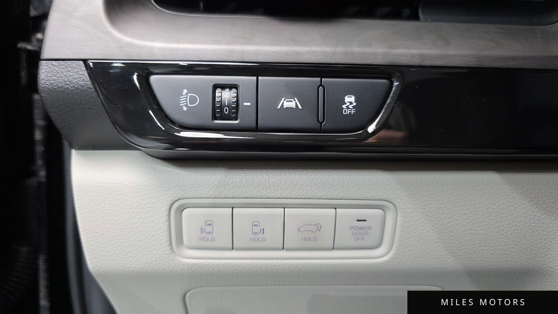Kia Carnival 2023 — миниатюра 31