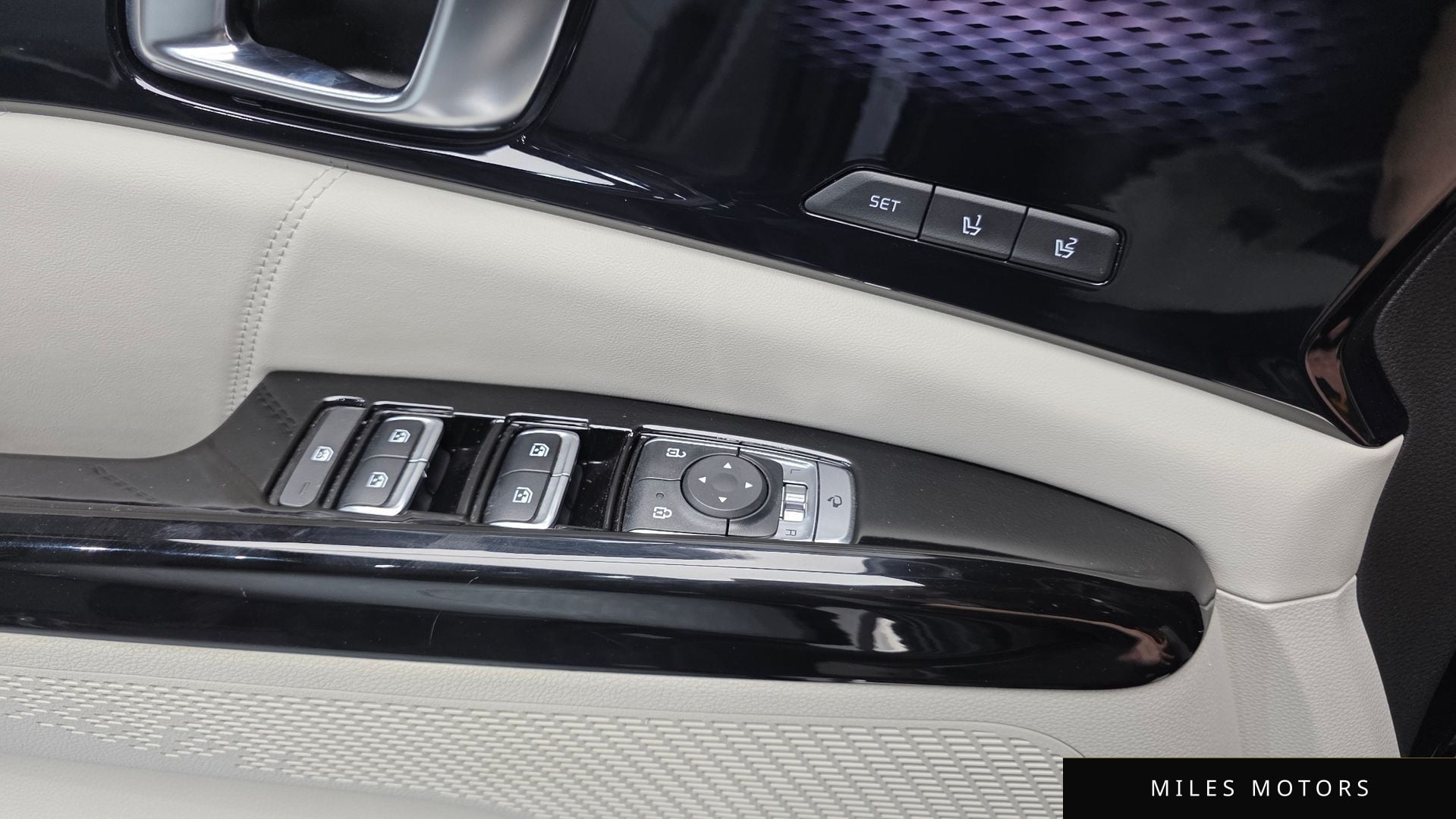 Kia Carnival 2023 — миниатюра 32