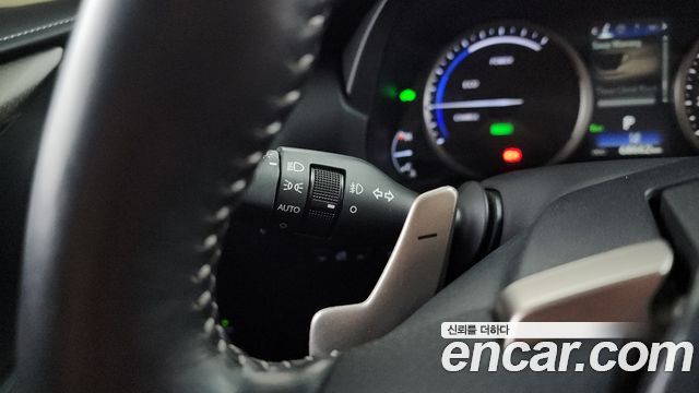 Лексус NX300h 2019 — миниатюра 34