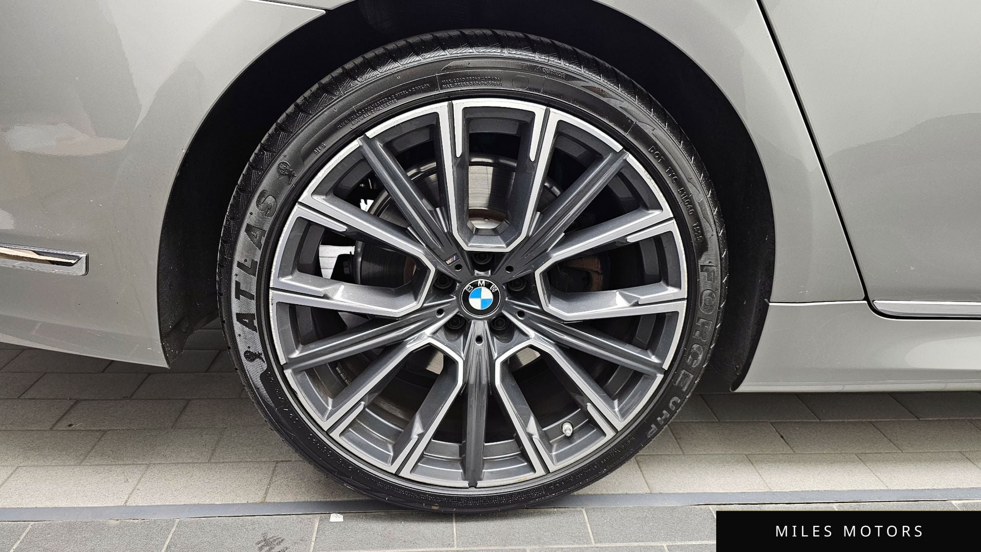 BMW 7 Series (G11) 2021 — миниатюра 5
