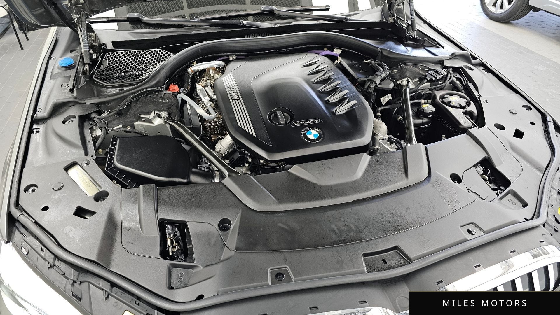 BMW 7 Series (G11) 2021 — миниатюра 6