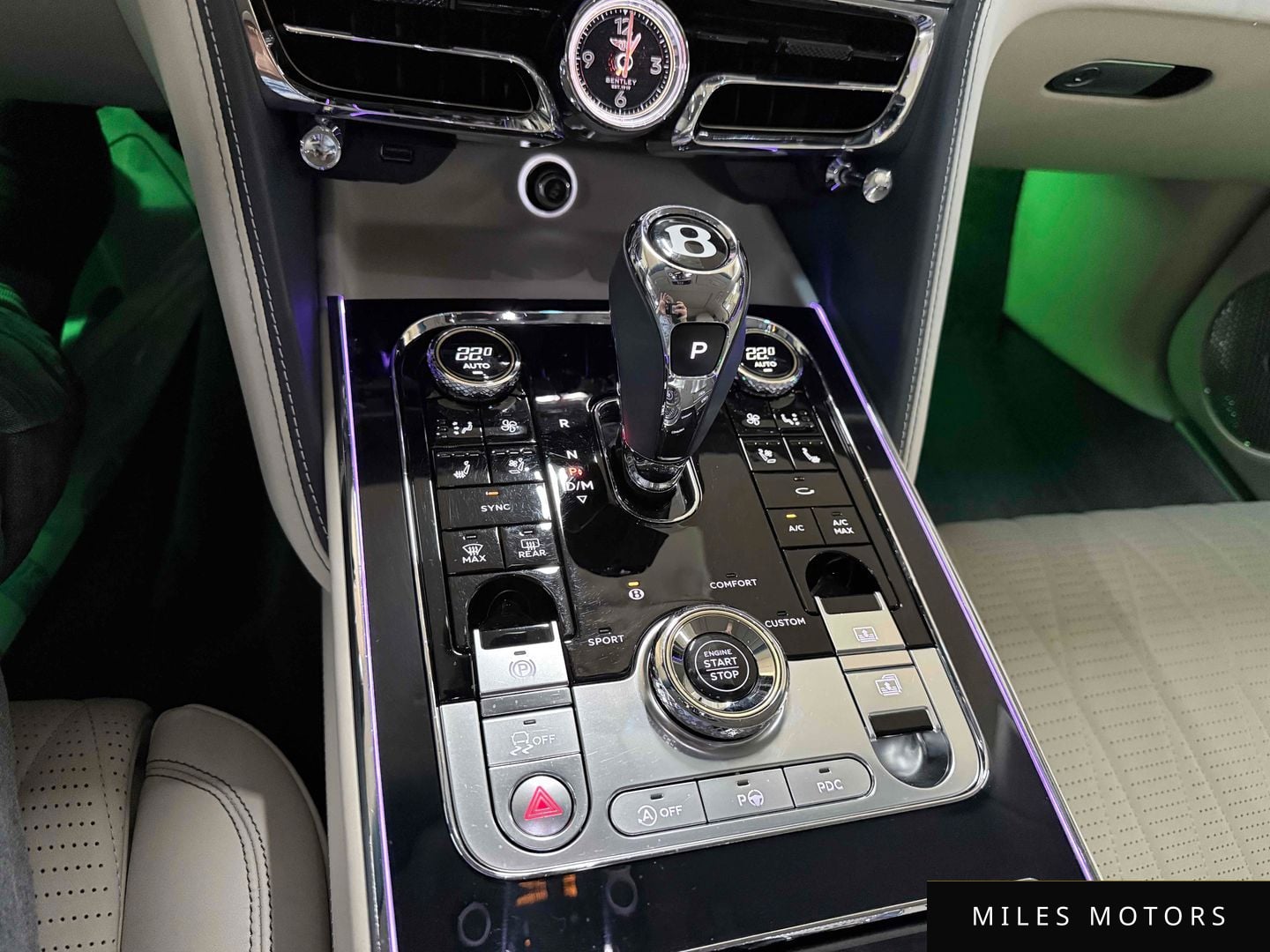 Bentley Flying Spur 2020 — миниатюра 9