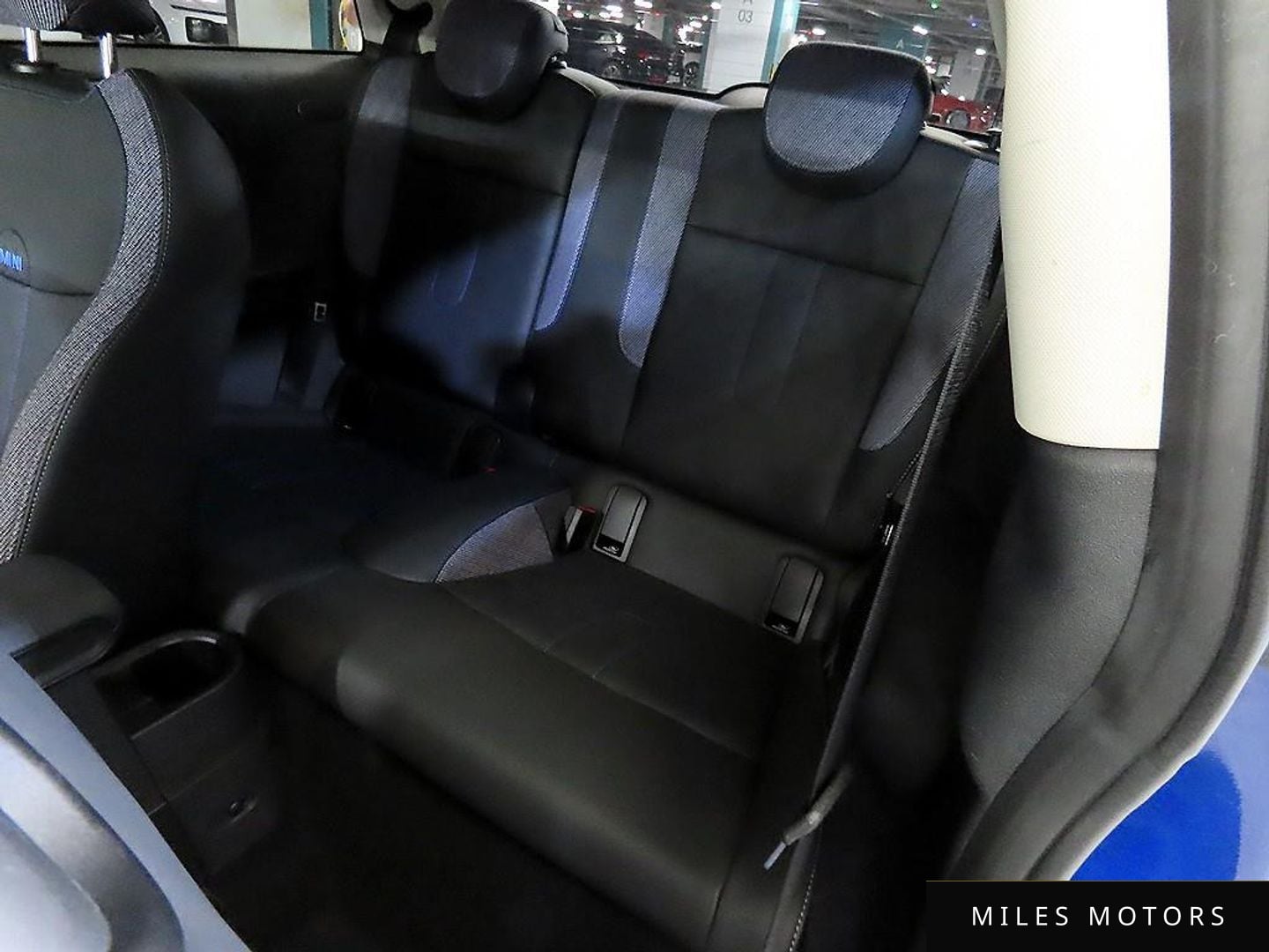 MINI 쿠퍼 C 2025 — миниатюра 7