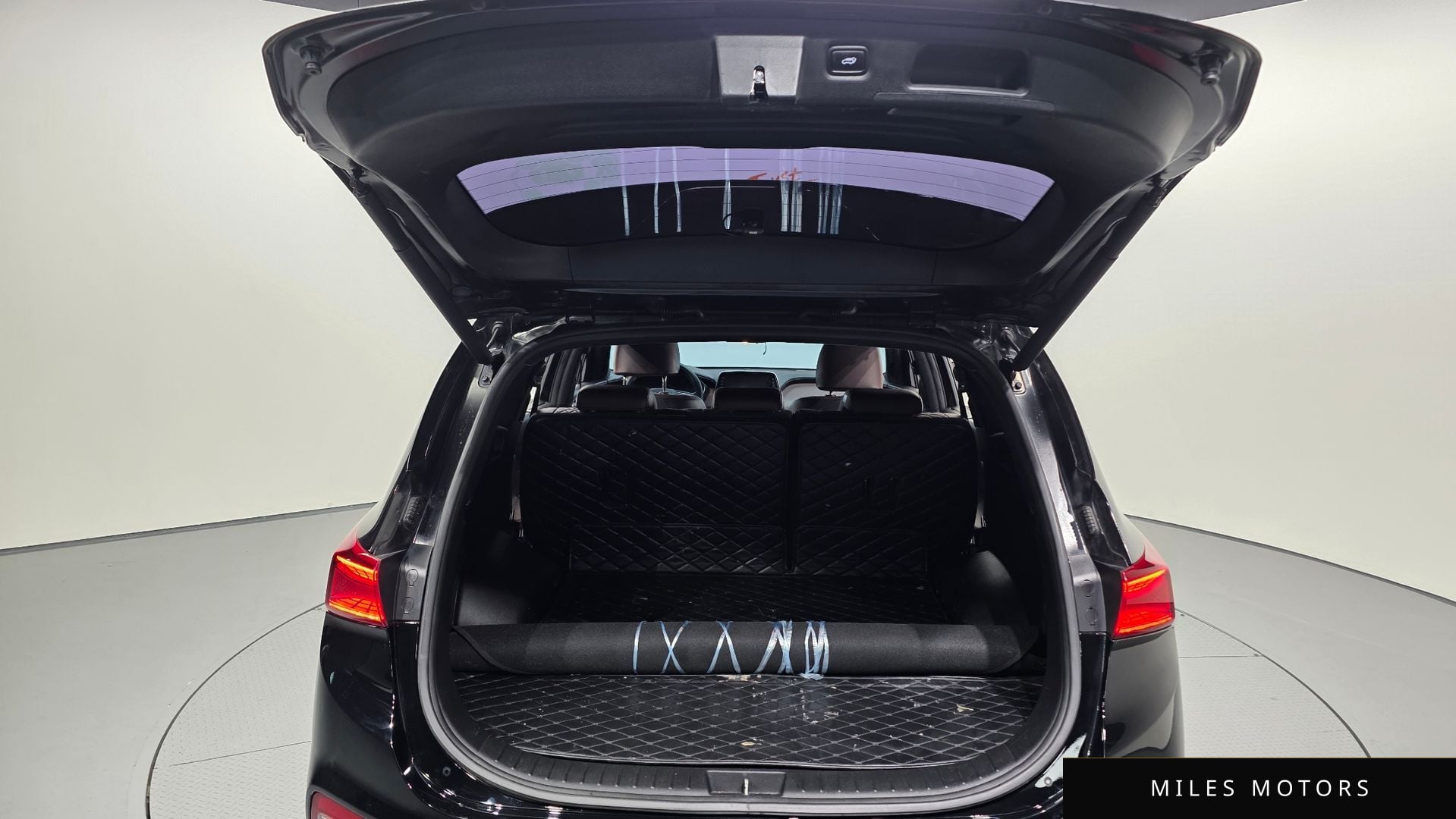 Hyundai Santafe 2019 — миниатюра 26