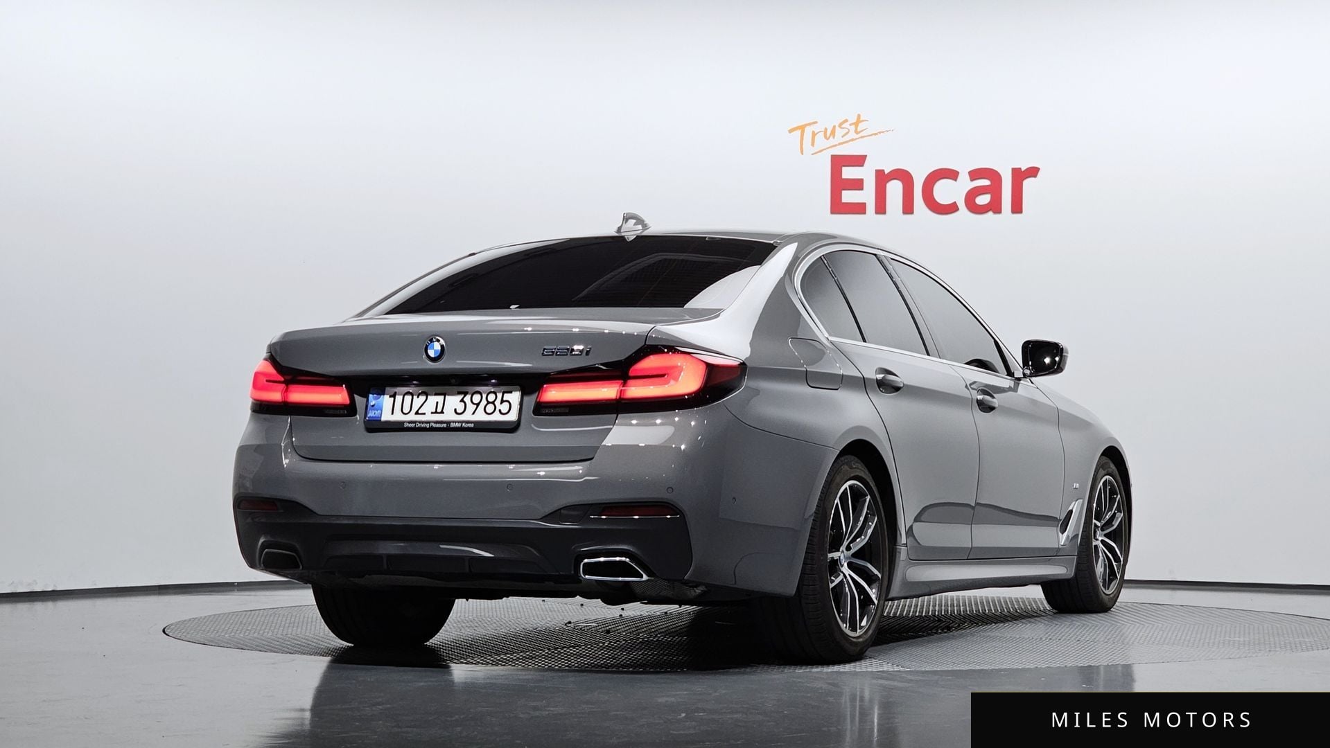 BMW 5 Series (G30) 2022 — миниатюра 2