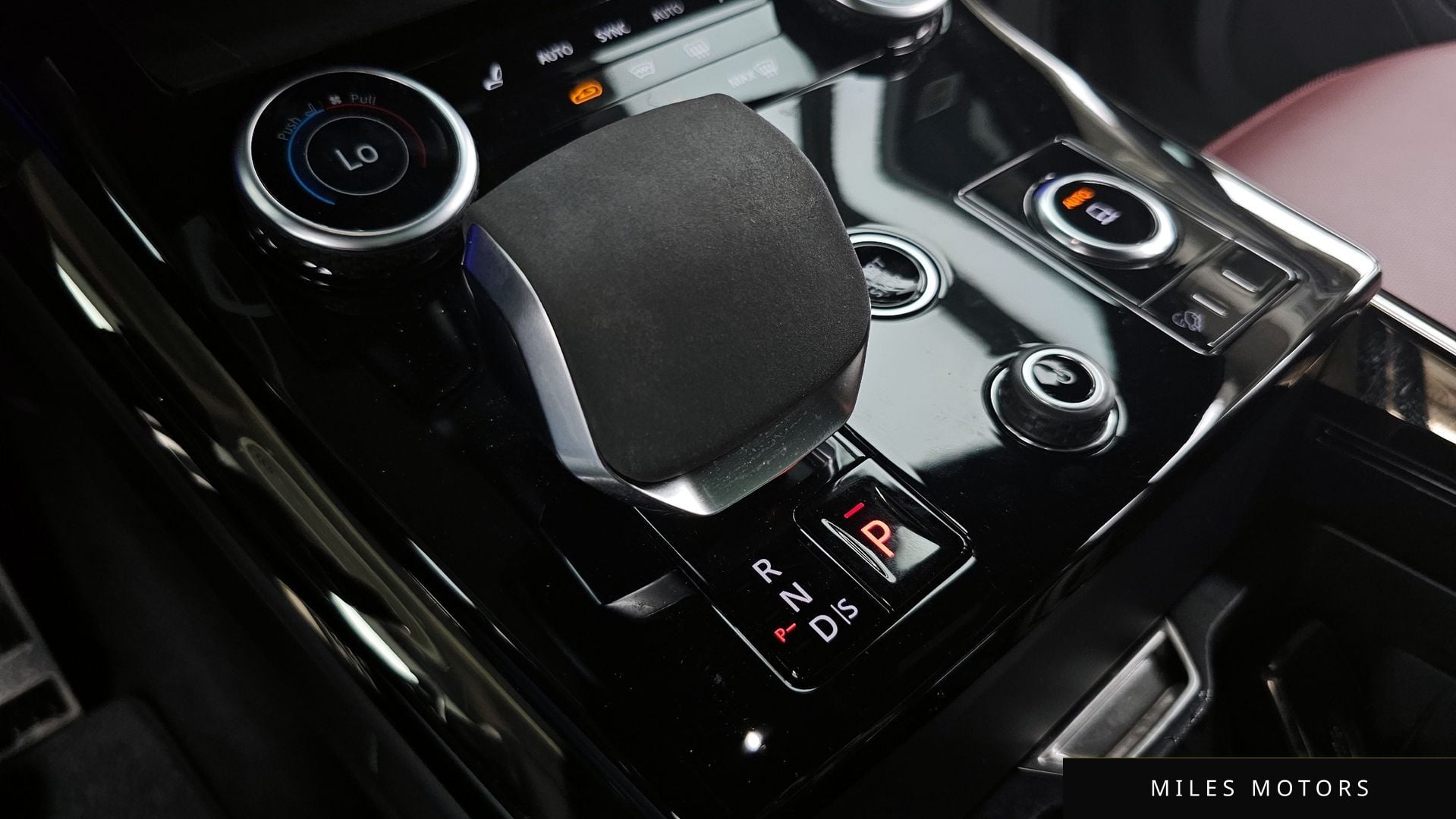 Land Rover Range Rover Sport 2023 — миниатюра 12