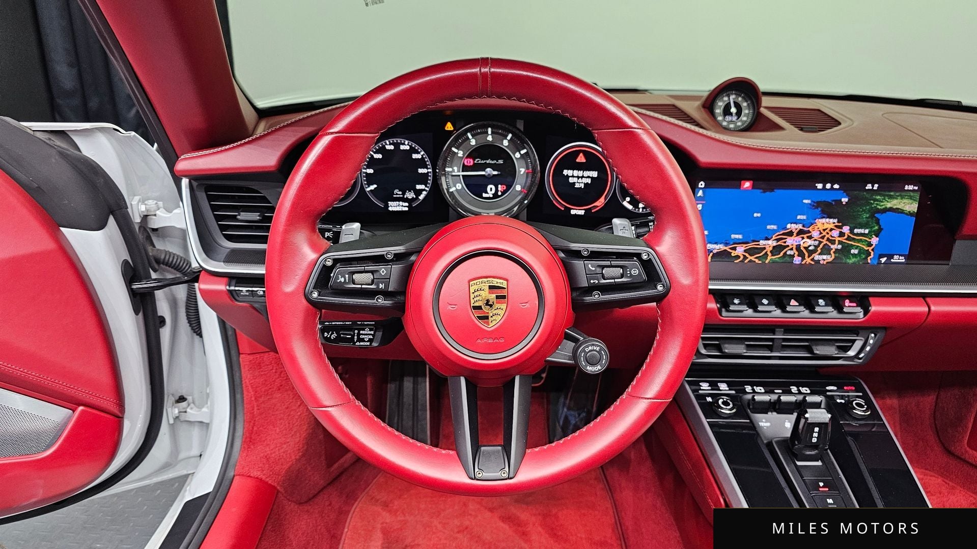 Porsche 911 (992) 2021 — миниатюра 15