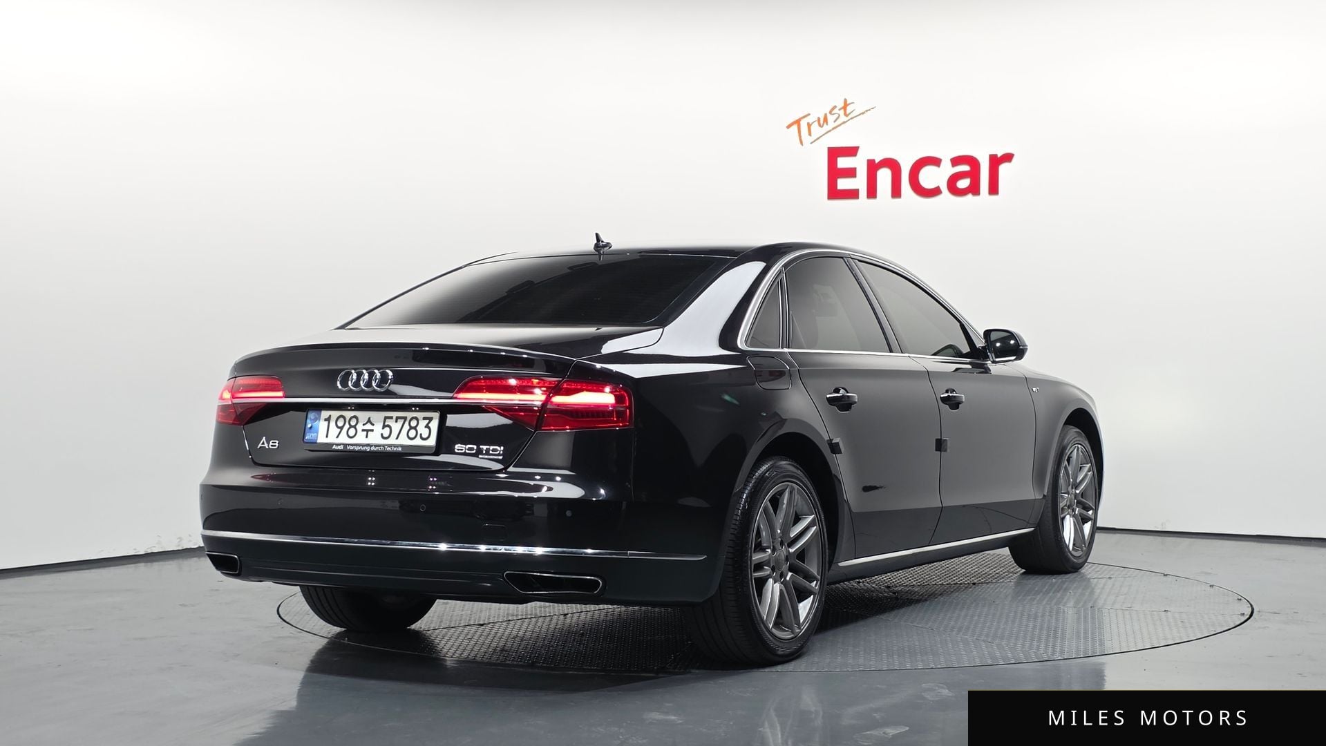 Audi A8 2015 — миниатюра 2