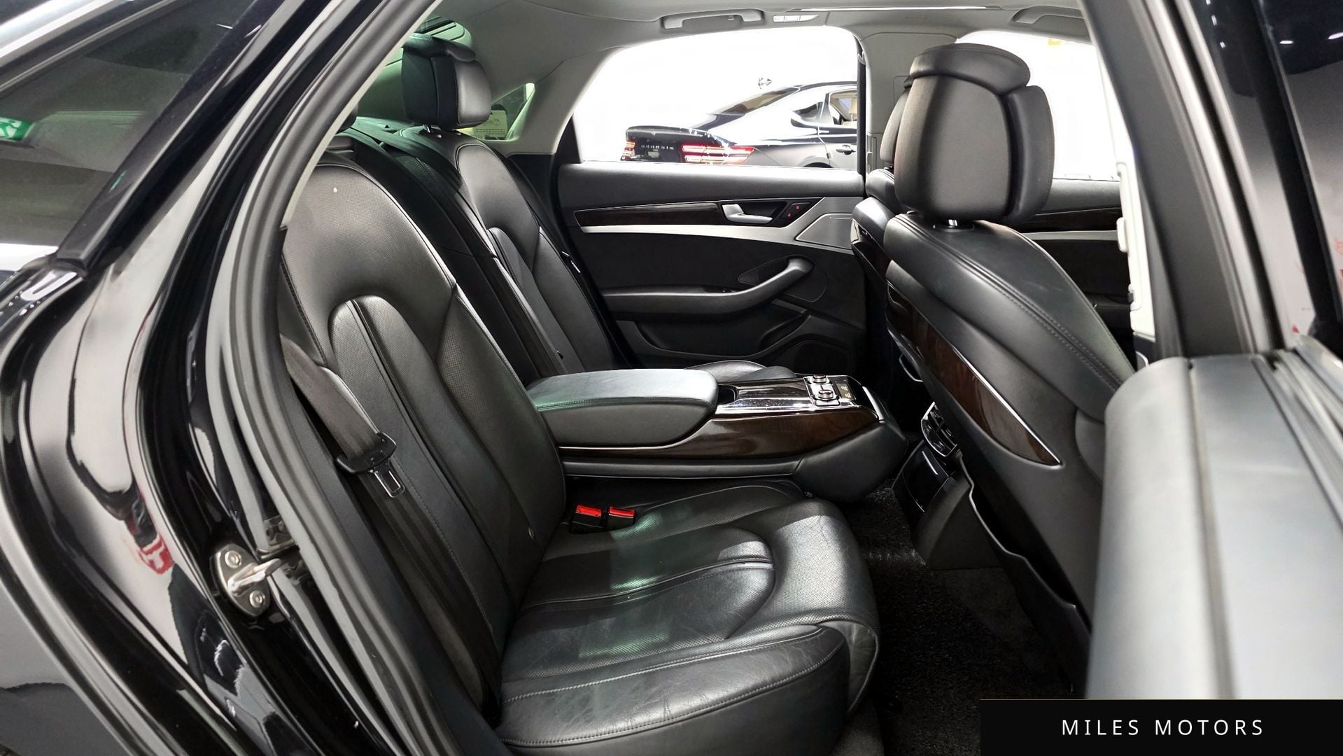 Audi A8 2015 — миниатюра 11
