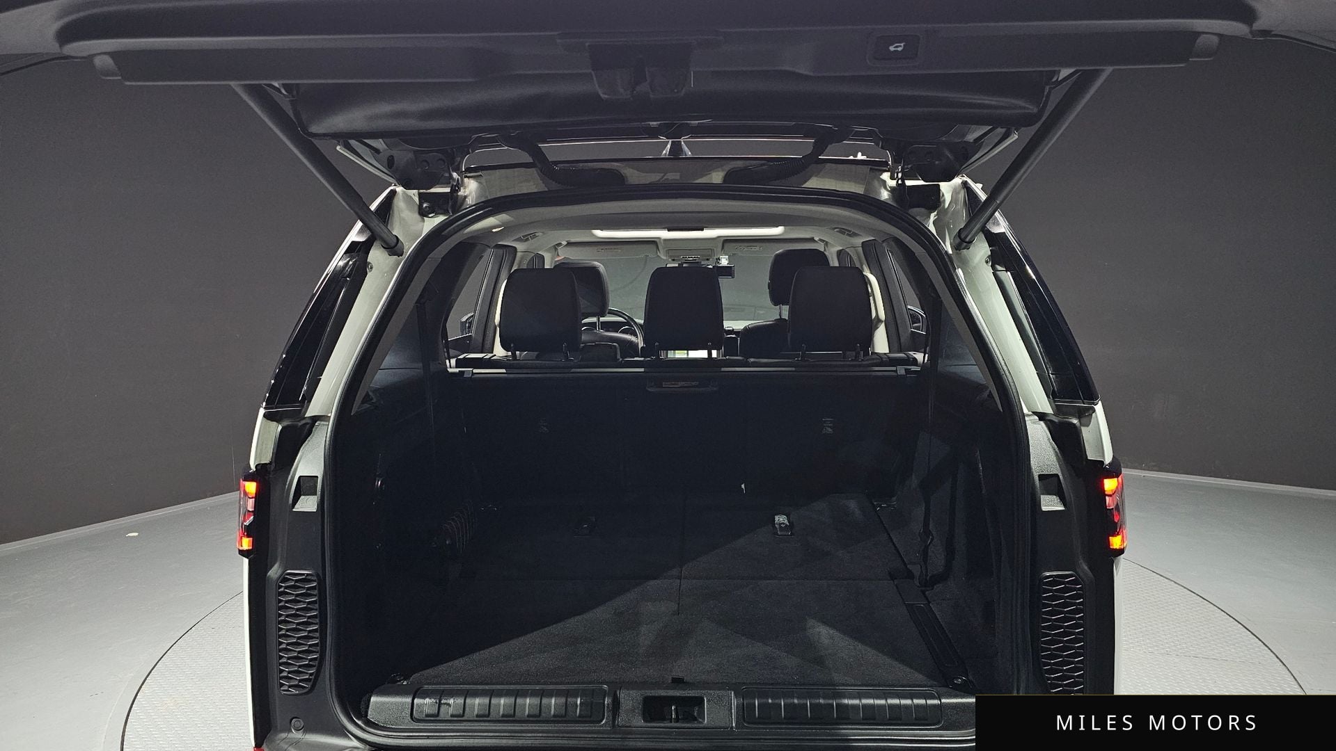 Land Rover 디스커버리 5 2019 — миниатюра 26