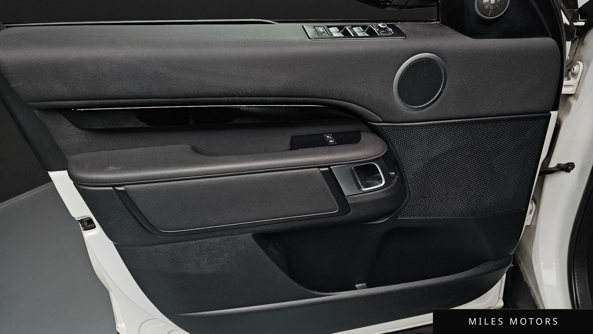 Land Rover 디스커버리 5 2019 — миниатюра 14