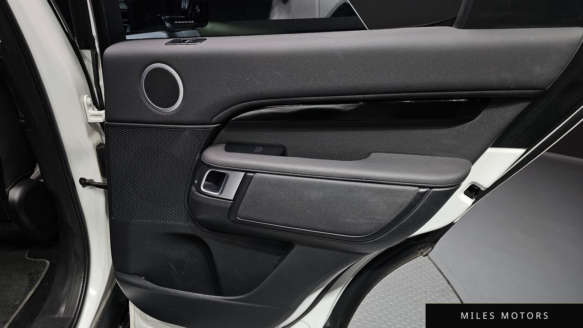 Land Rover 디스커버리 5 2019 — миниатюра 15