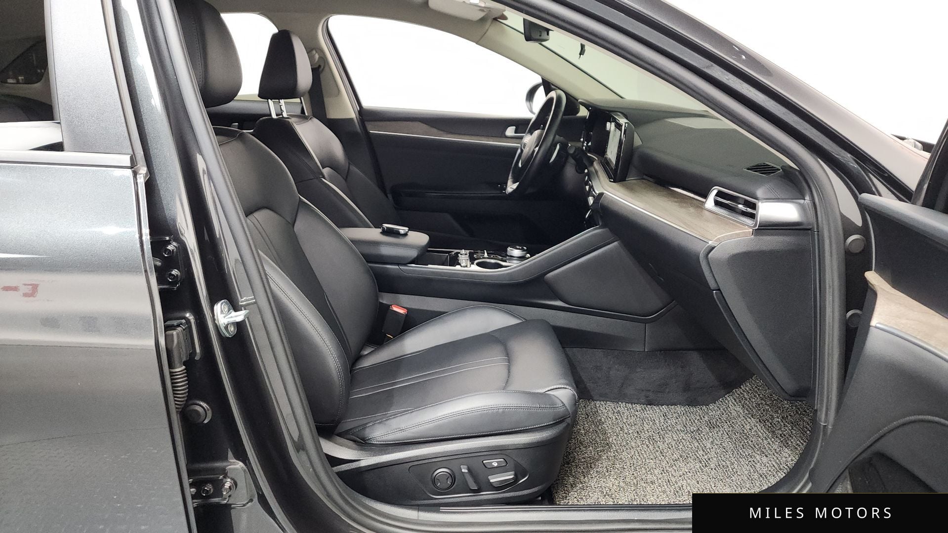 Kia K5 2022 — миниатюра 16