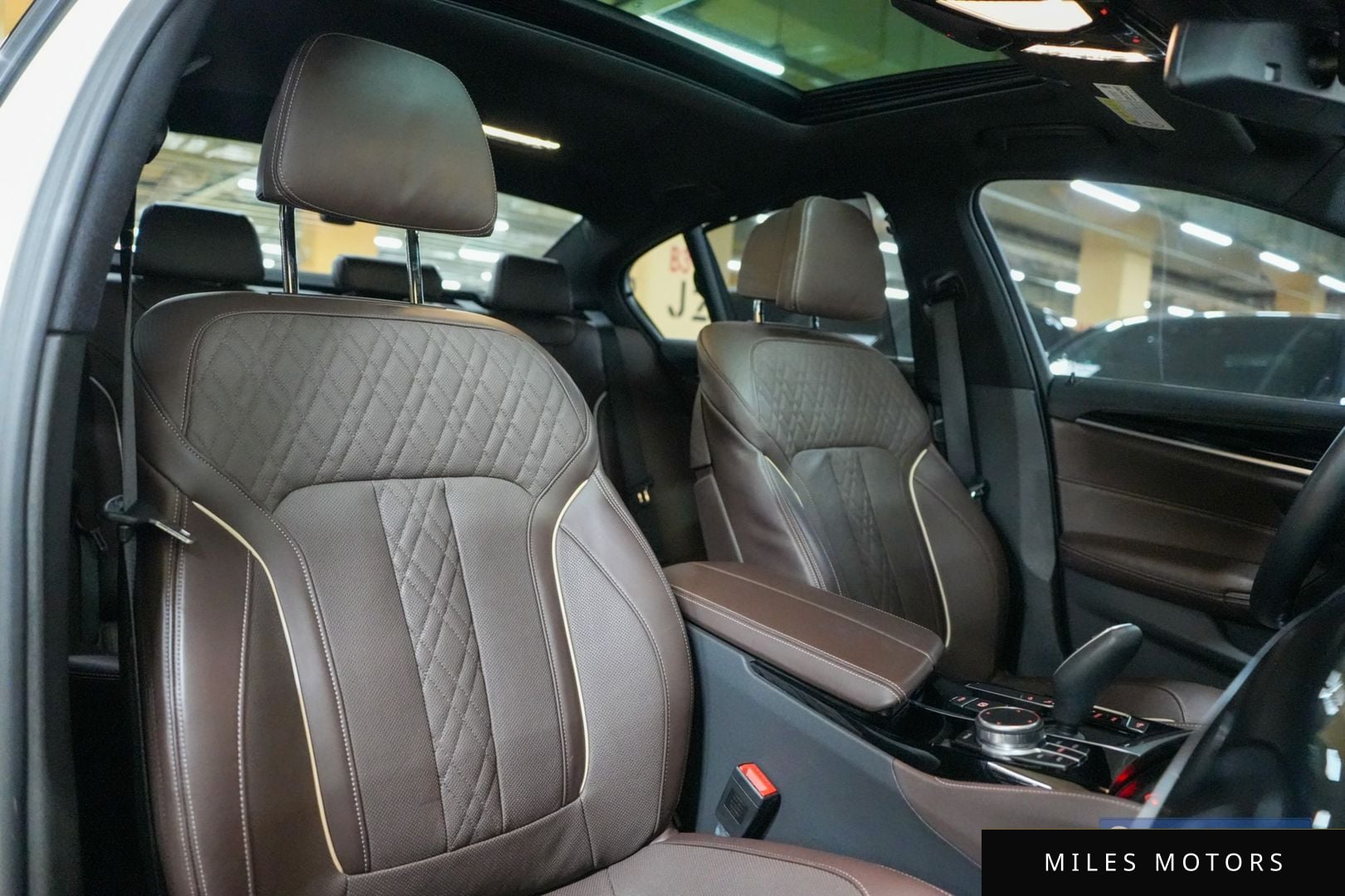 BMW 5 Series (G30) 2018 — миниатюра 10