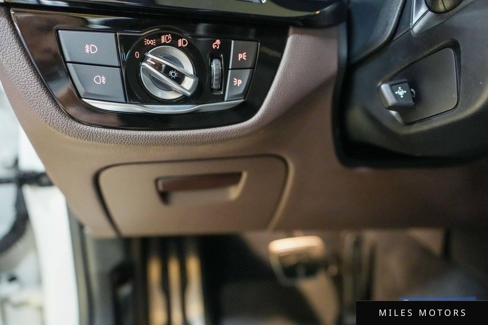 BMW 5 Series (G30) 2018 — миниатюра 14