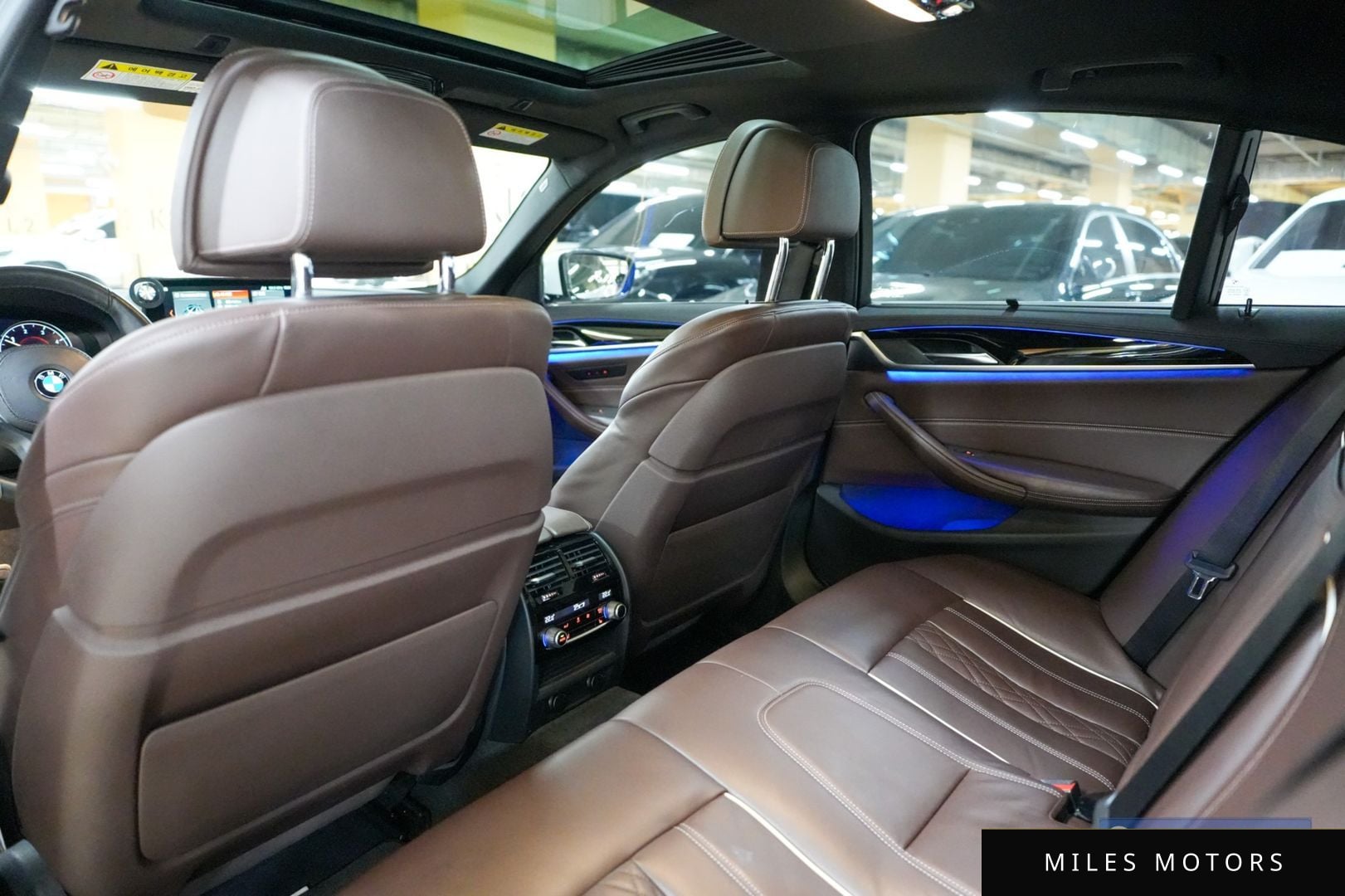 BMW 5 Series (G30) 2018 — миниатюра 17