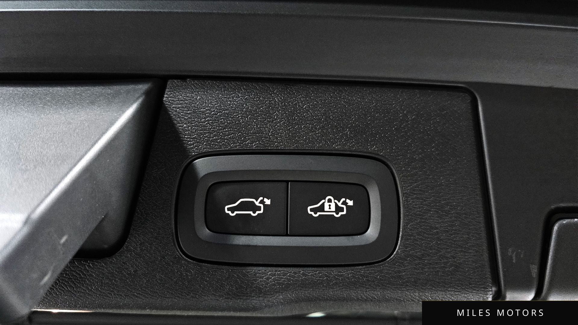 Volvo XC60 2024 — миниатюра 16