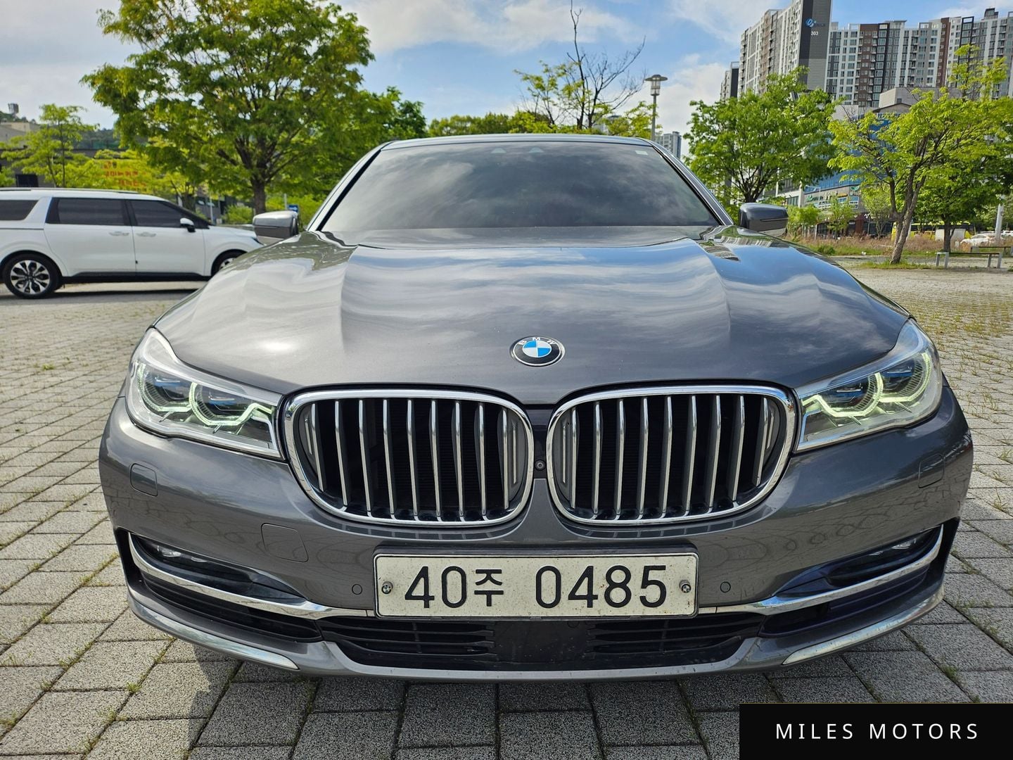 BMW 7 Series (G11) 2016 — фото 1 из 12