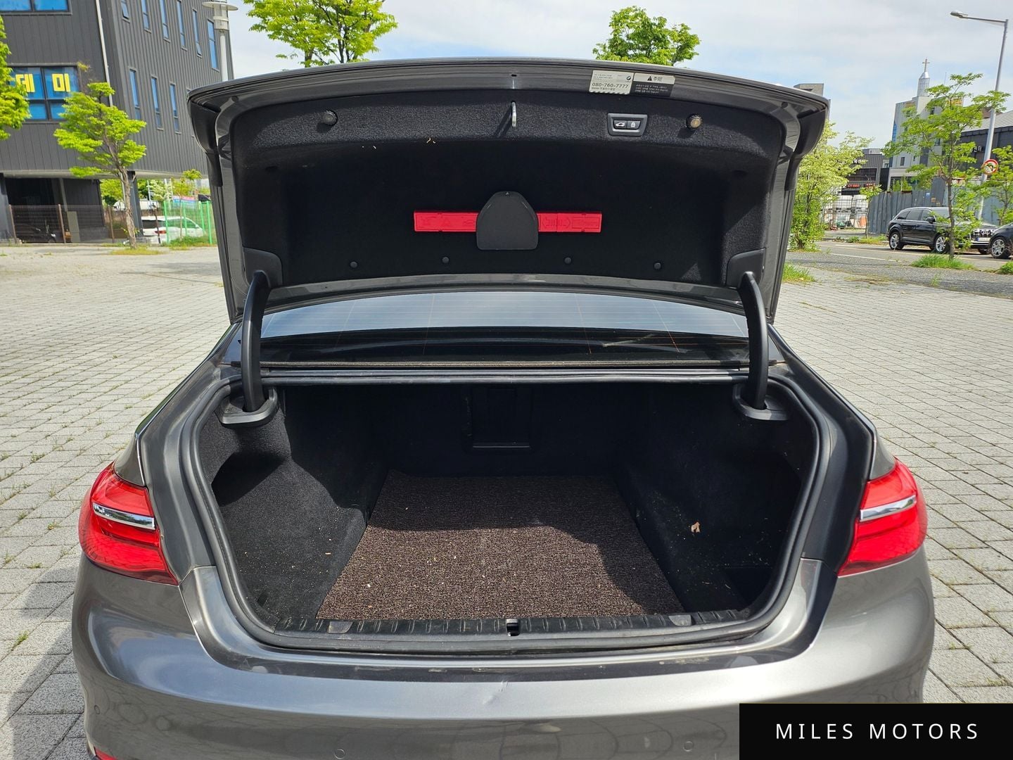 BMW 7 Series (G11) 2016 — миниатюра 8